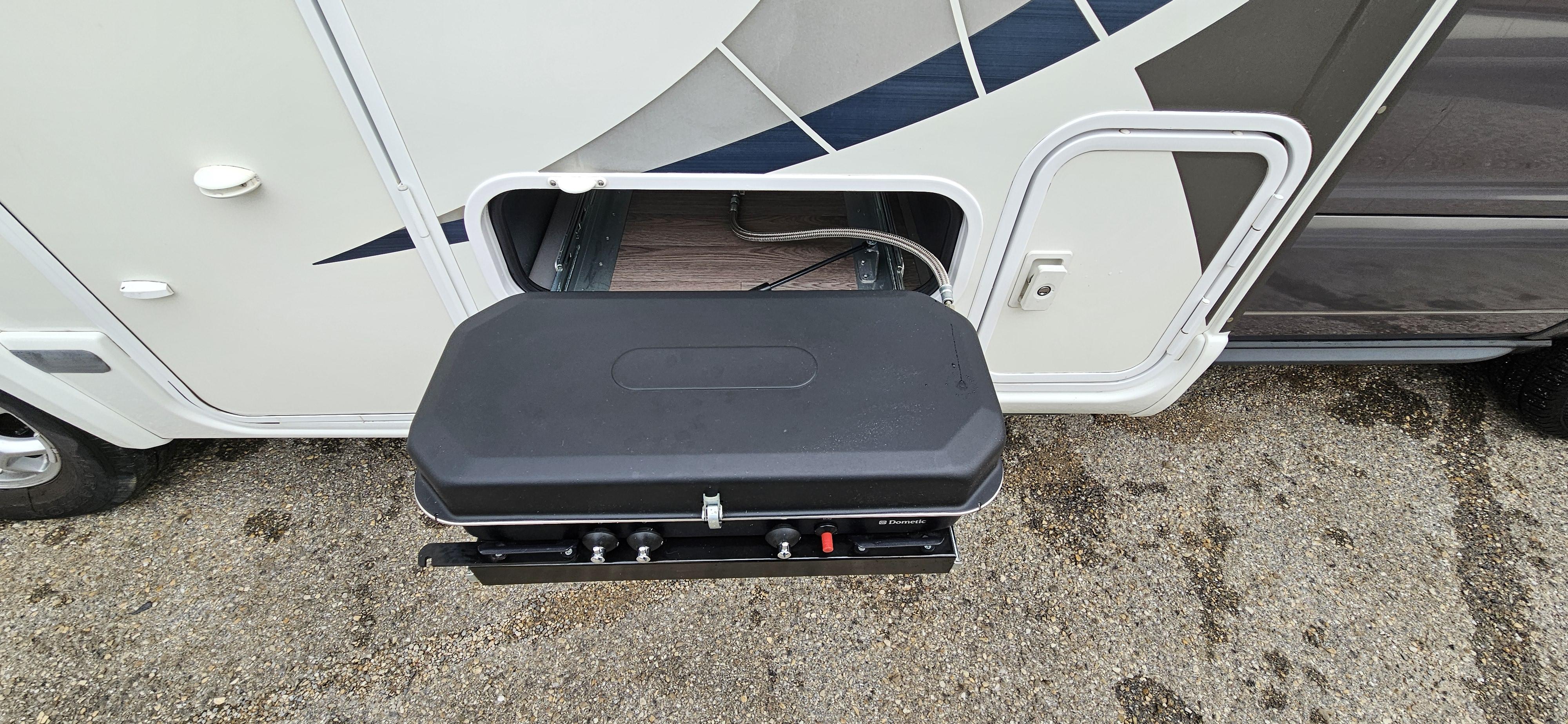  - 4 - CHAUSSON WELCOME 610 