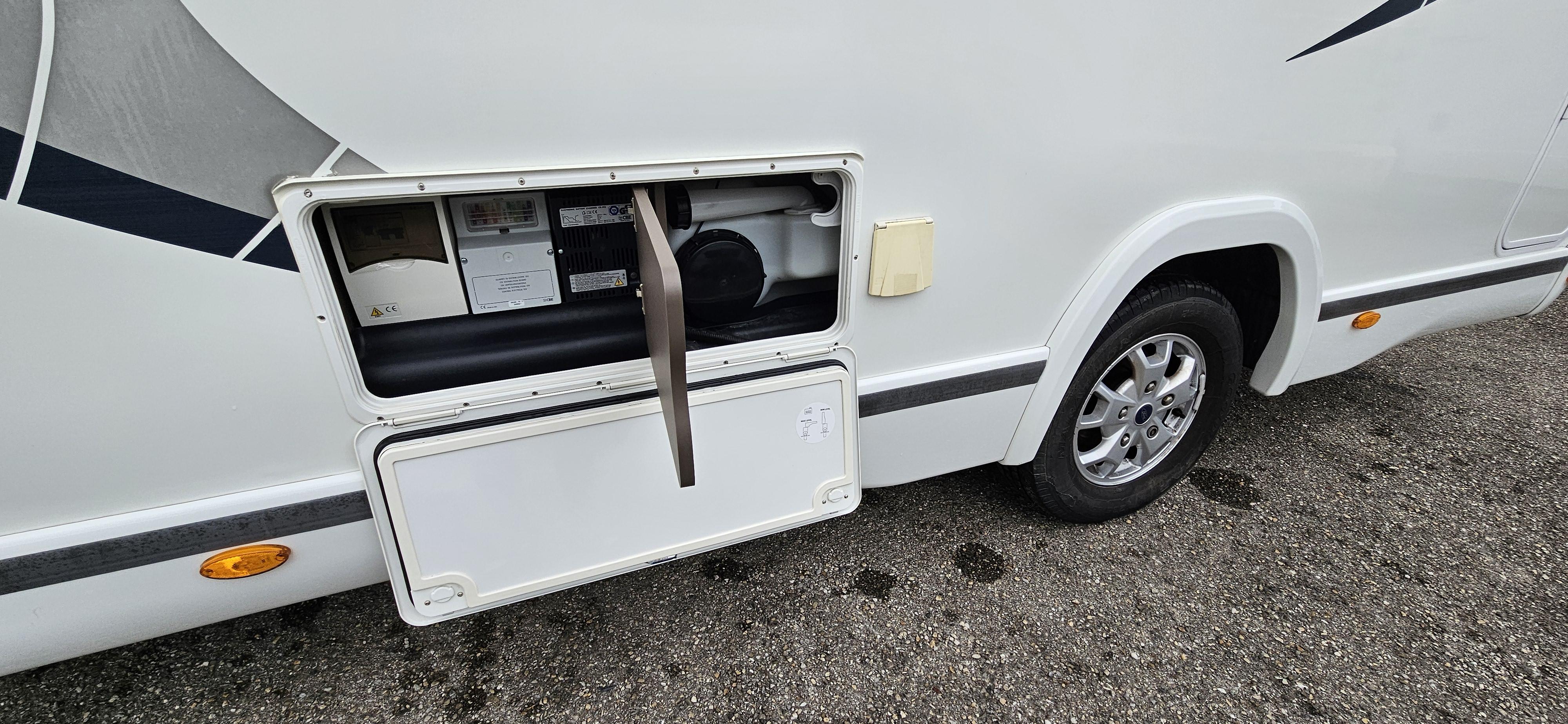  - 9 - CHAUSSON WELCOME 610 