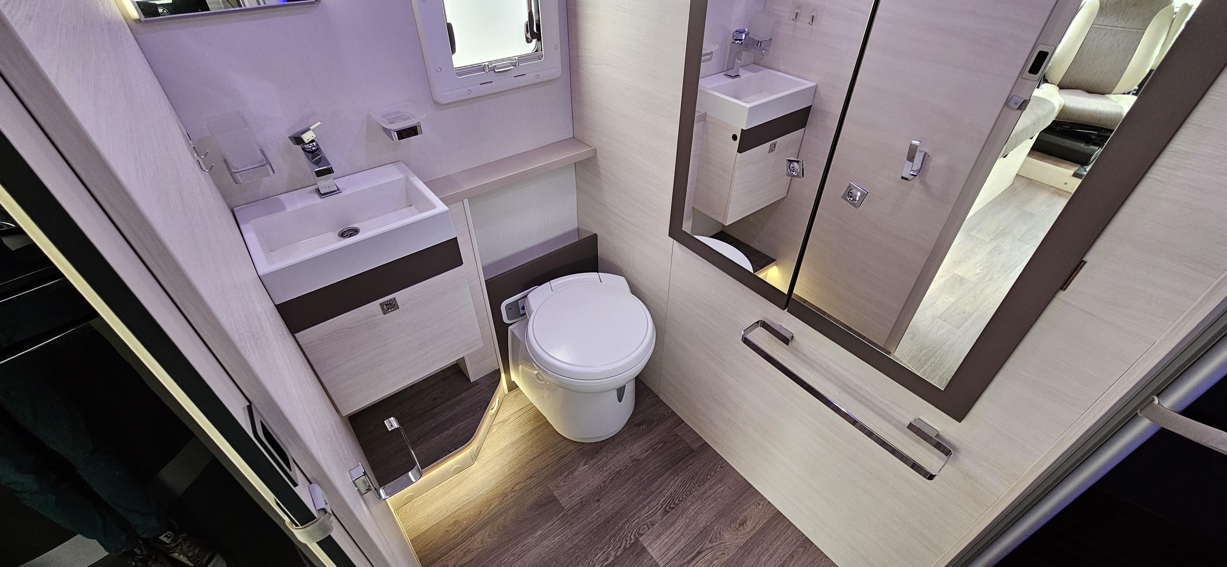  - 24 - CHAUSSON WELCOME 610 