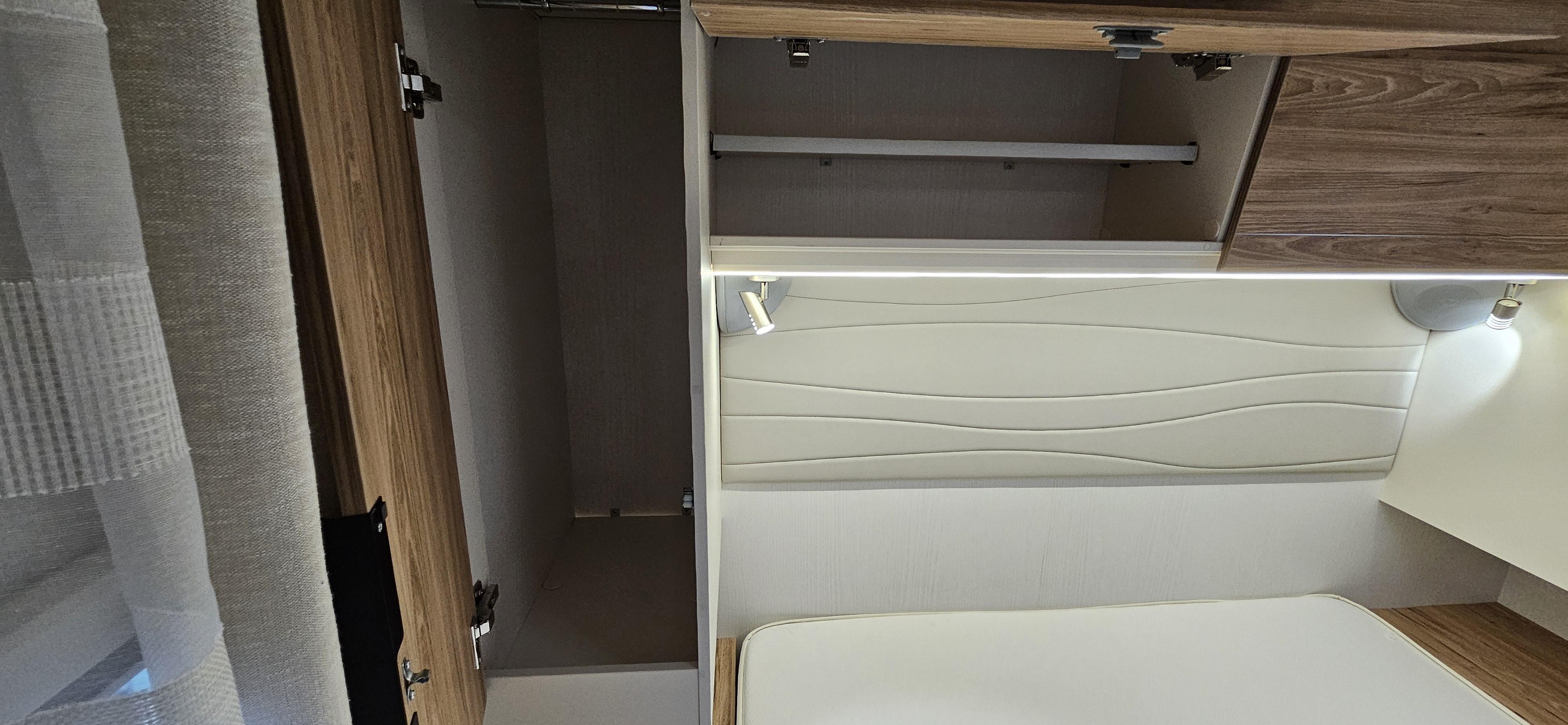  - 33 - BAVARIA T650C STYLE 