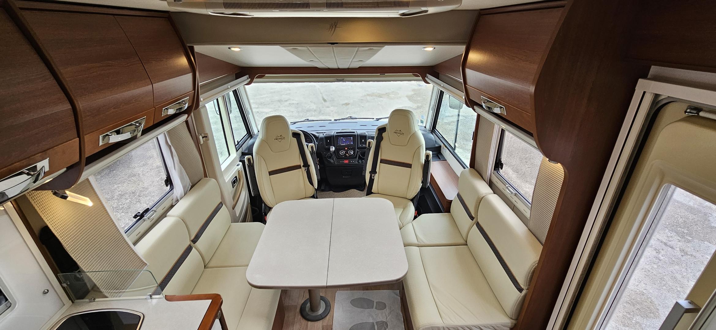  - 15 - RAPIDO 8096 DF PREMIUM EDITION 