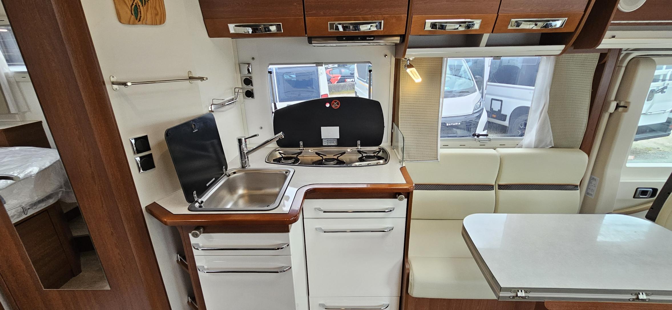  - 17 - RAPIDO 8096 DF PREMIUM EDITION 