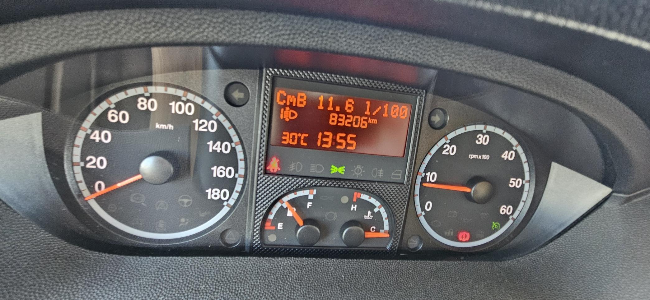  - 7 - HYMER B698 