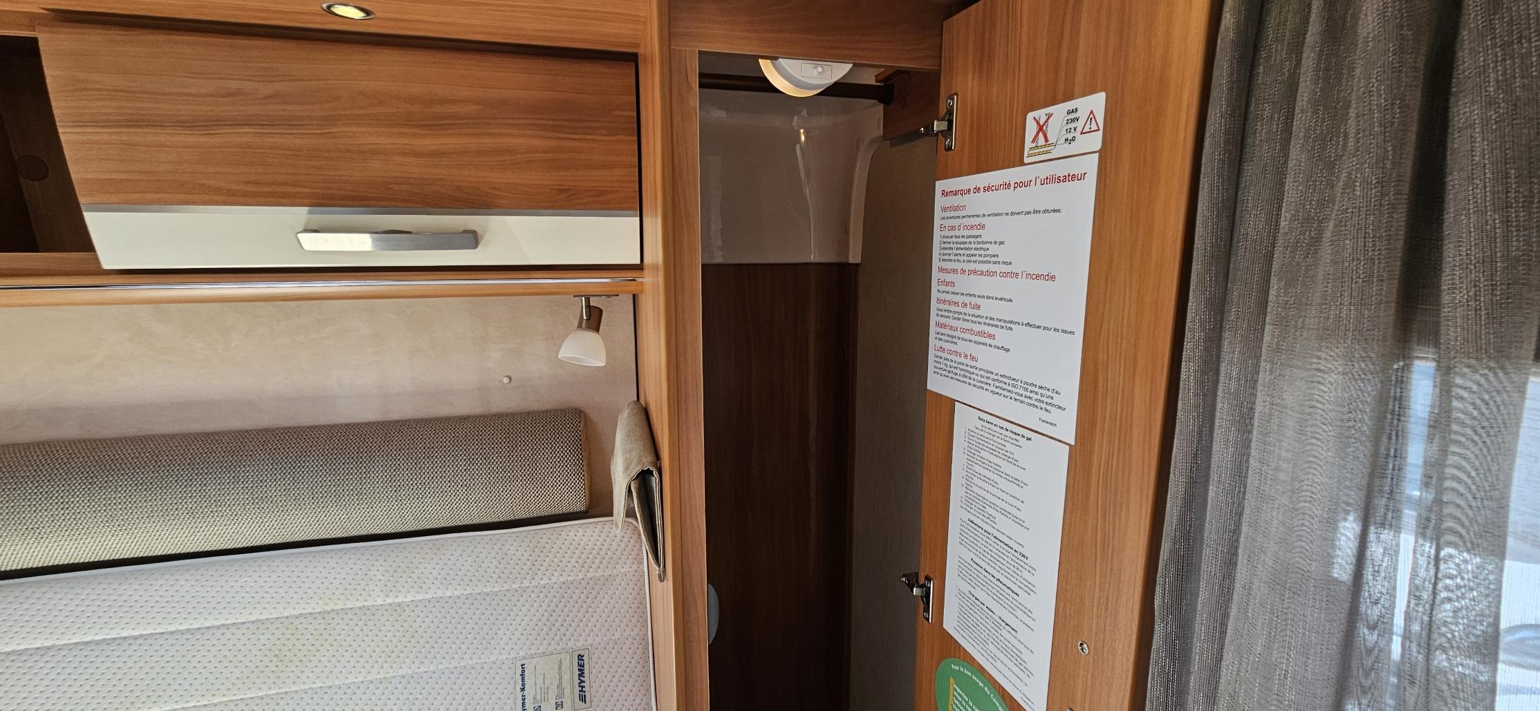  - 27 - HYMER B698 
