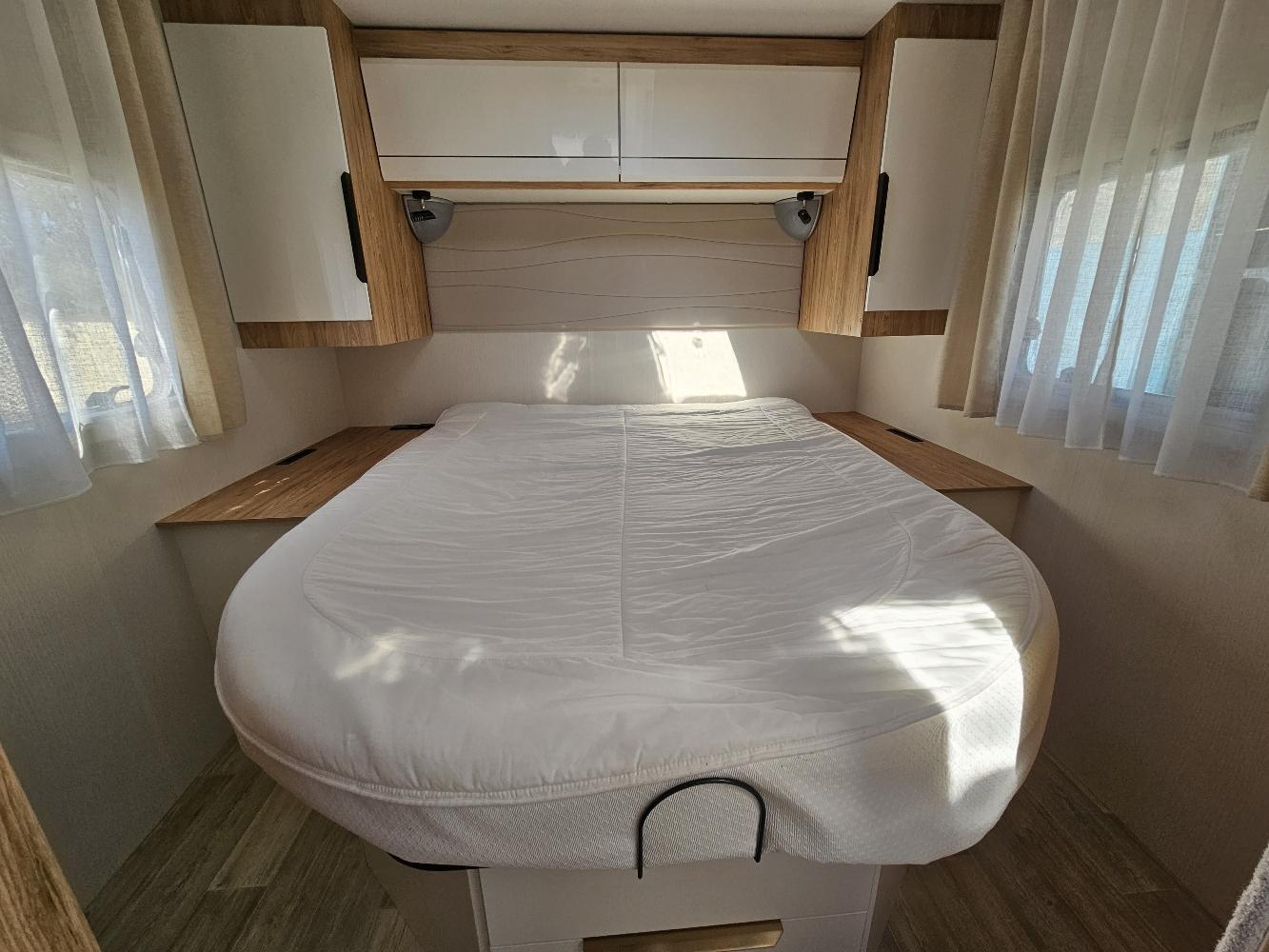  - 11 - BAVARIA T 726 FC NOMADE 