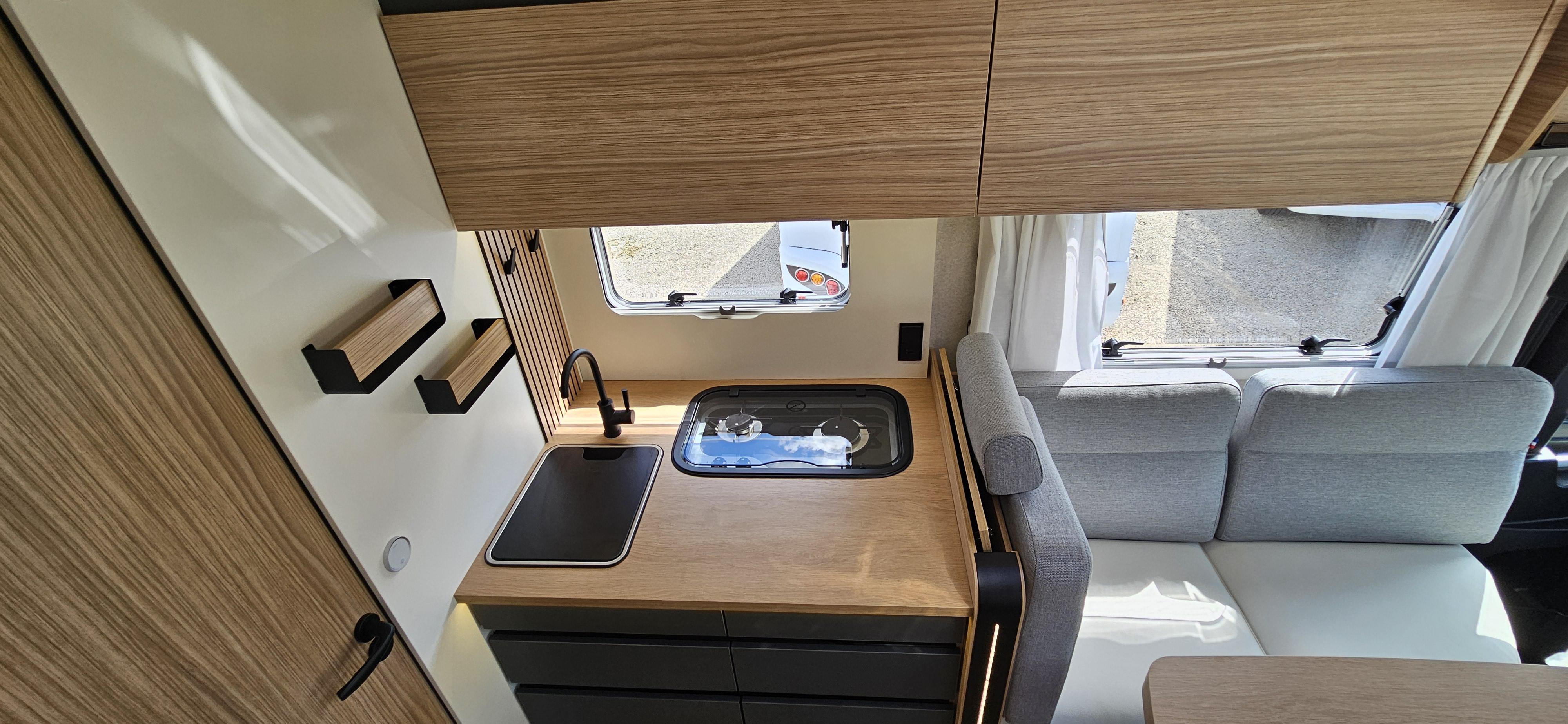  - 17 - BAVARIA I 740 FGJ NOMADE 