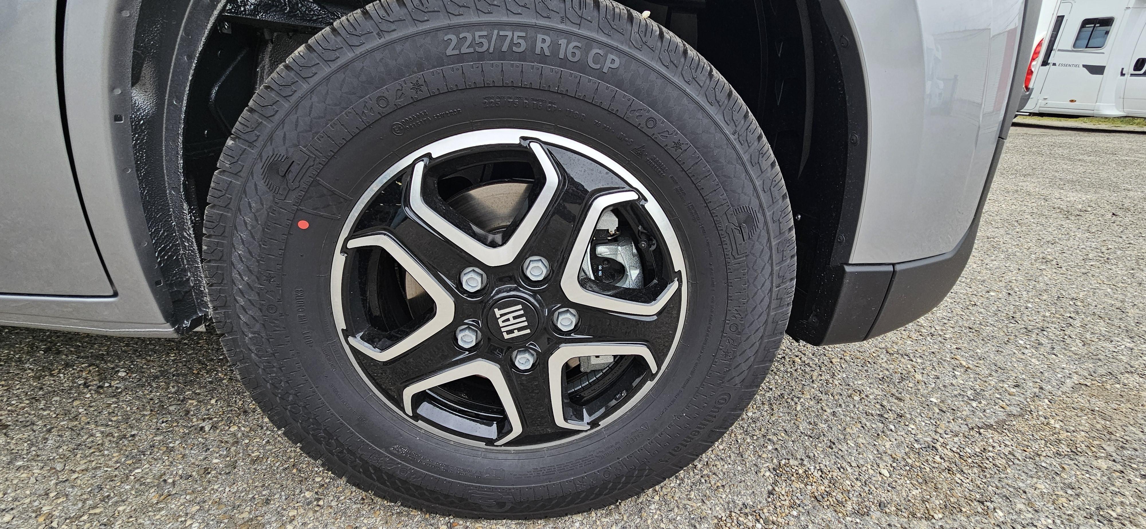  - 1 - BAVARIA K630J NOMADE 