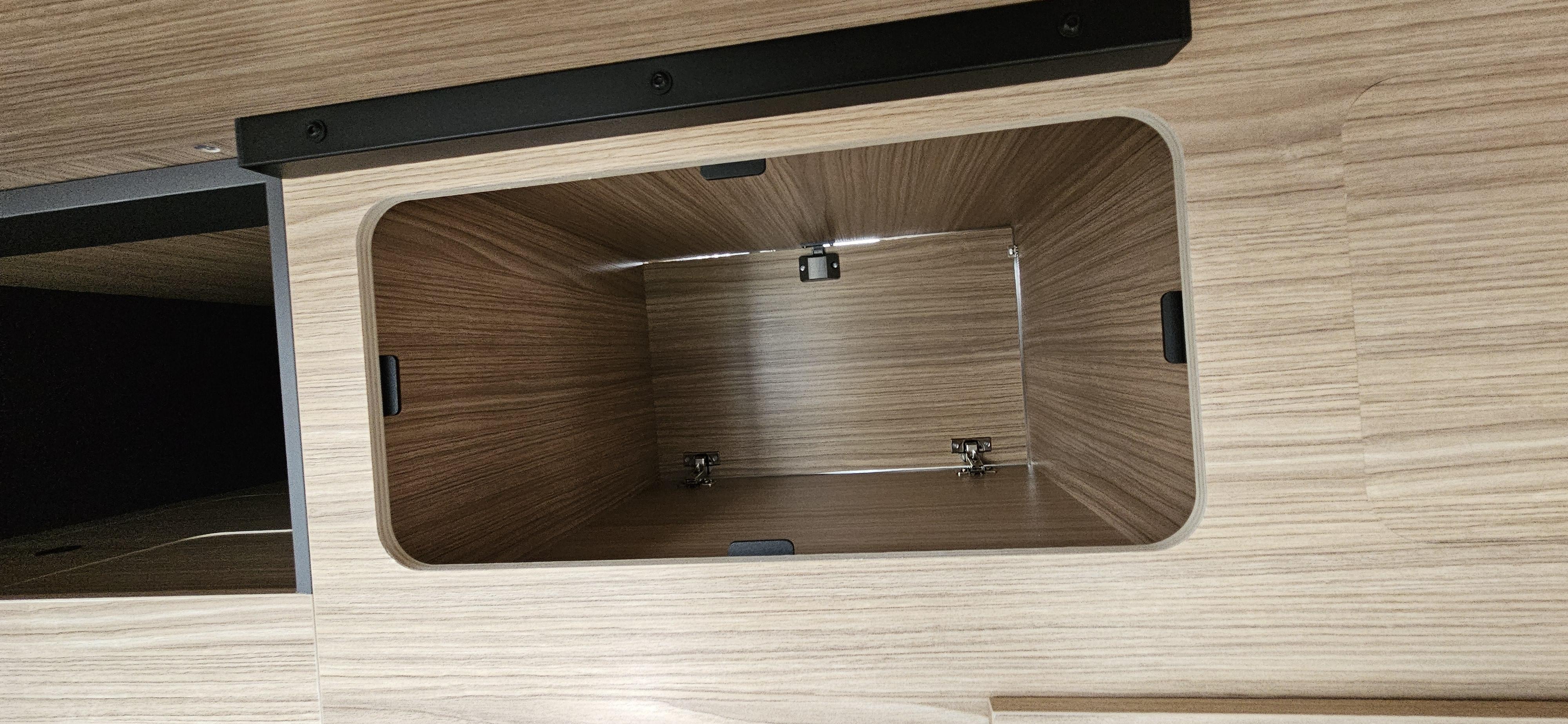  - 9 - BAVARIA K630J NOMADE 