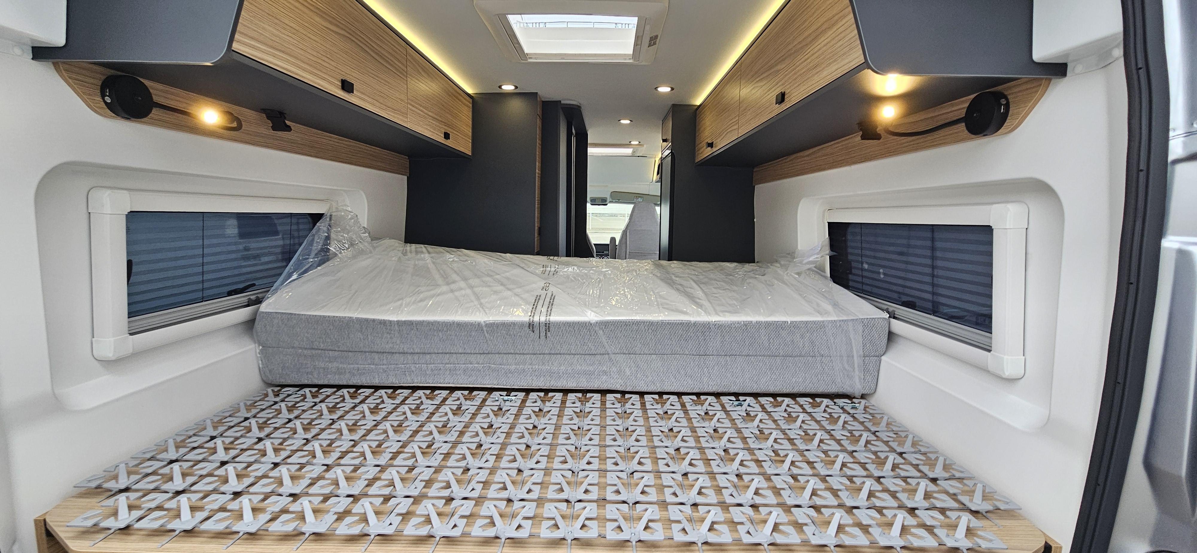  - 12 - BAVARIA K630J NOMADE 