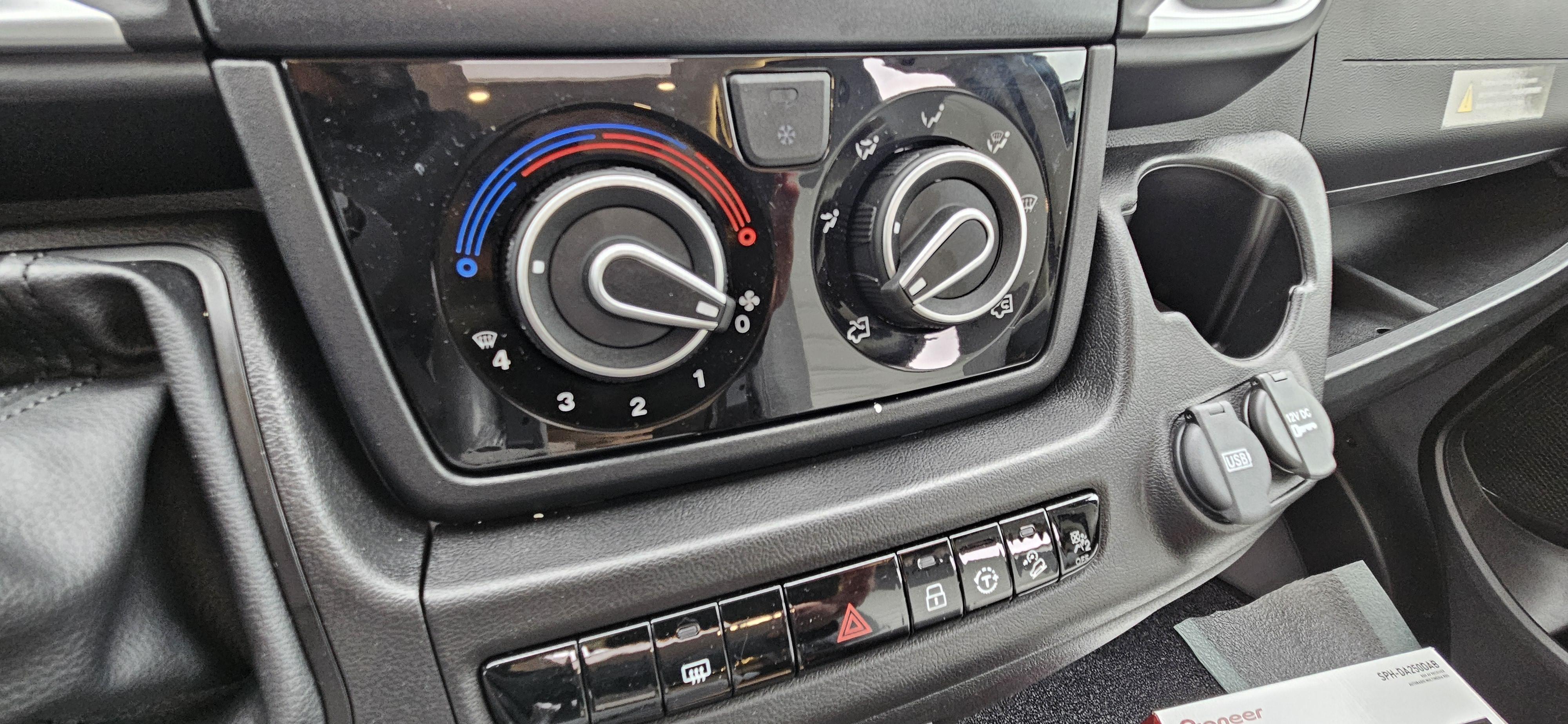  - 15 - BAVARIA K630J NOMADE 