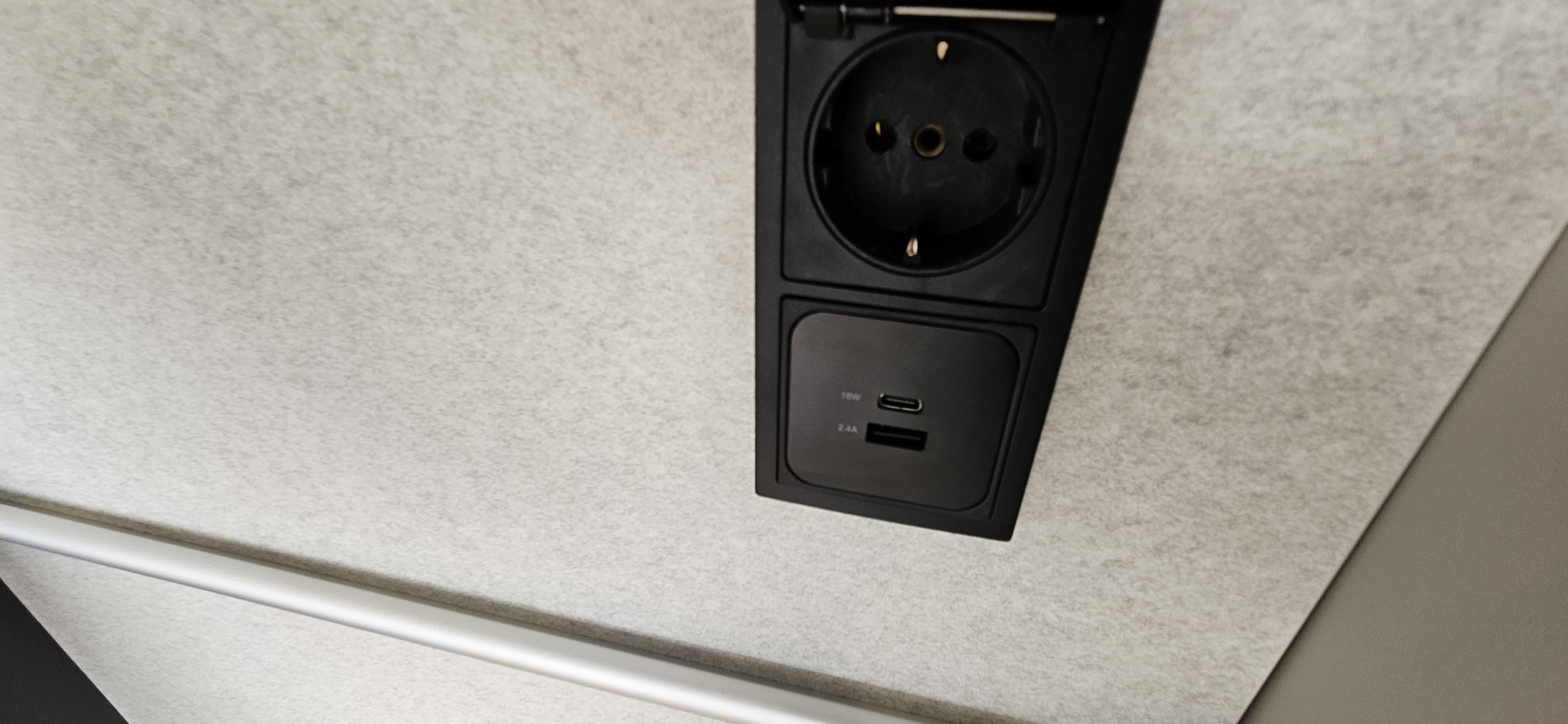  - 16 - BAVARIA K630J NOMADE 