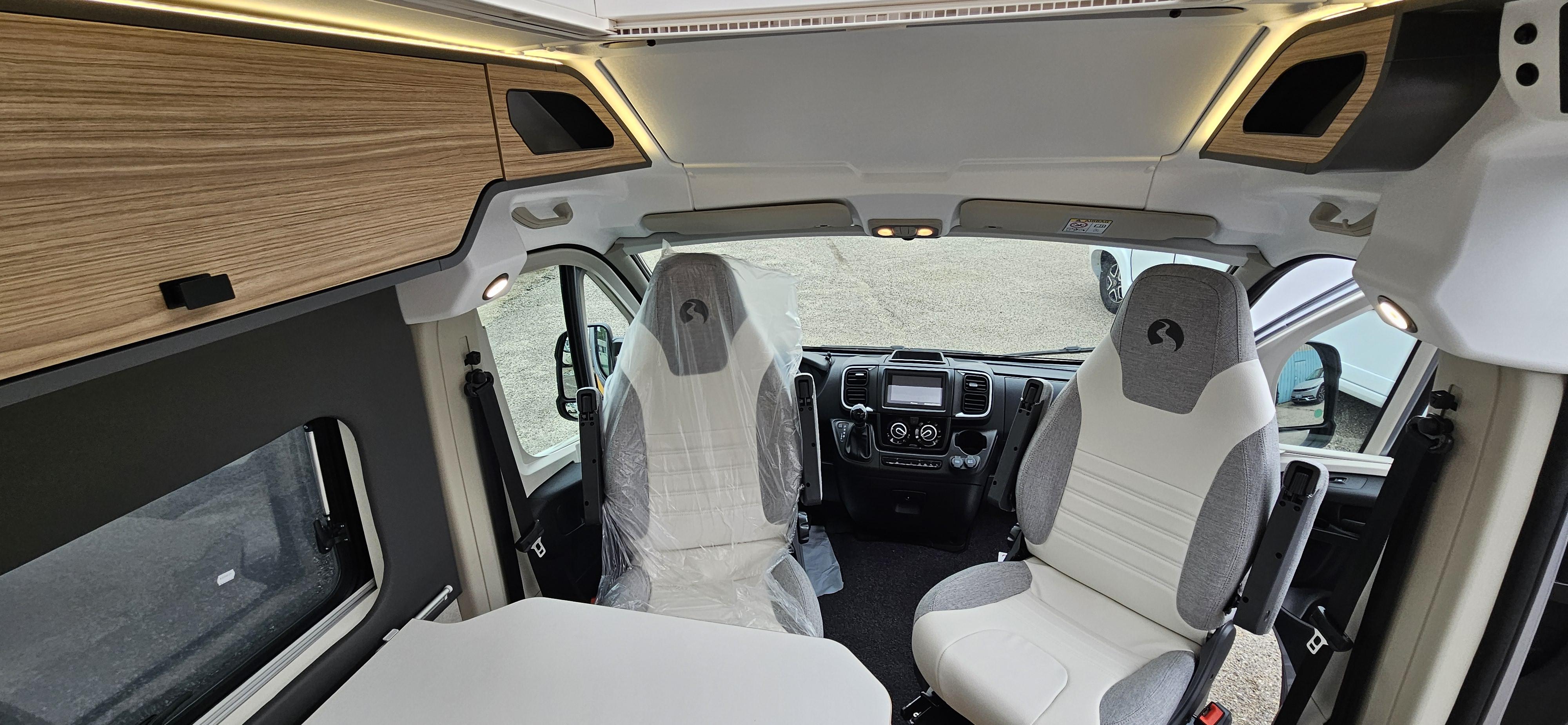  - 18 - BAVARIA K630J NOMADE 