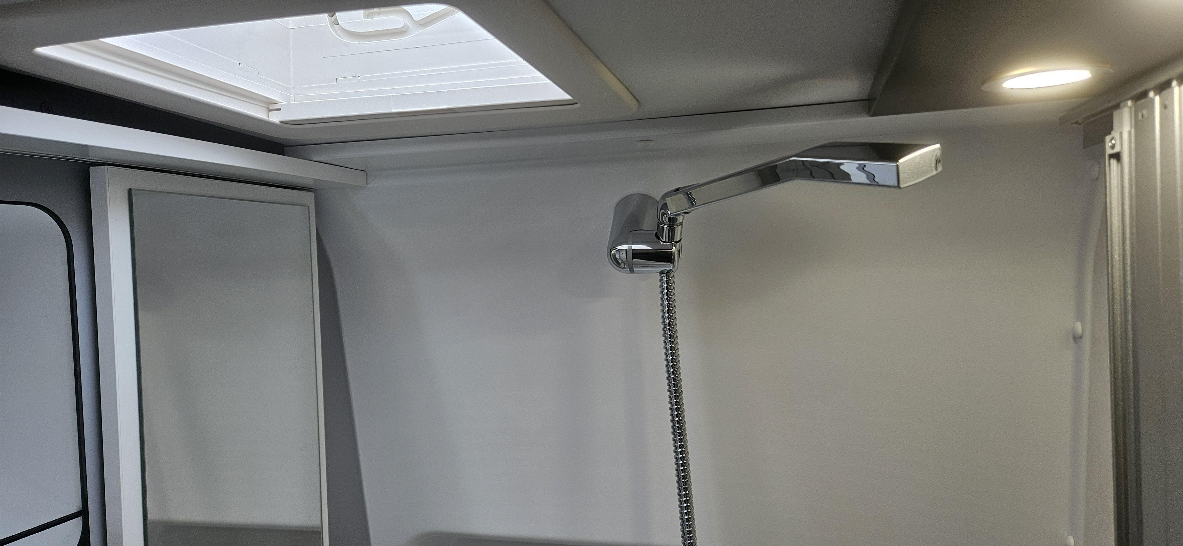  - 21 - BAVARIA K630J NOMADE 