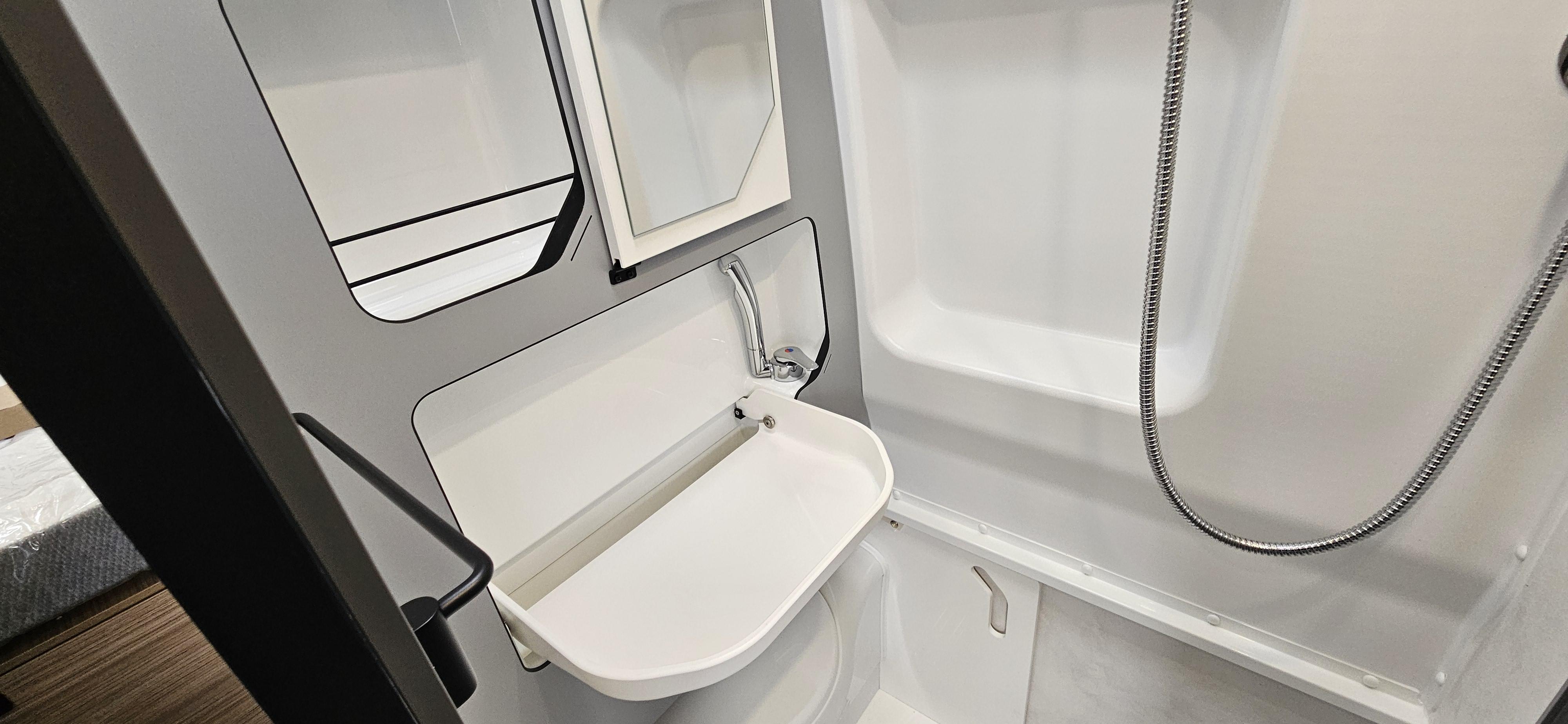  - 22 - BAVARIA K630J NOMADE 