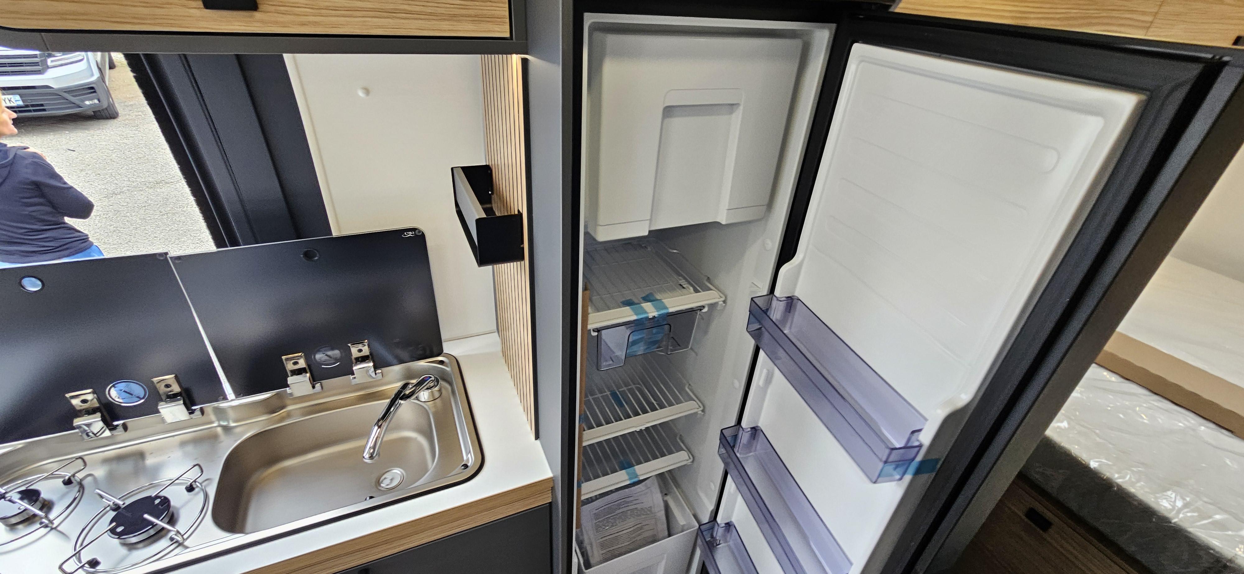  - 23 - BAVARIA K630J NOMADE 