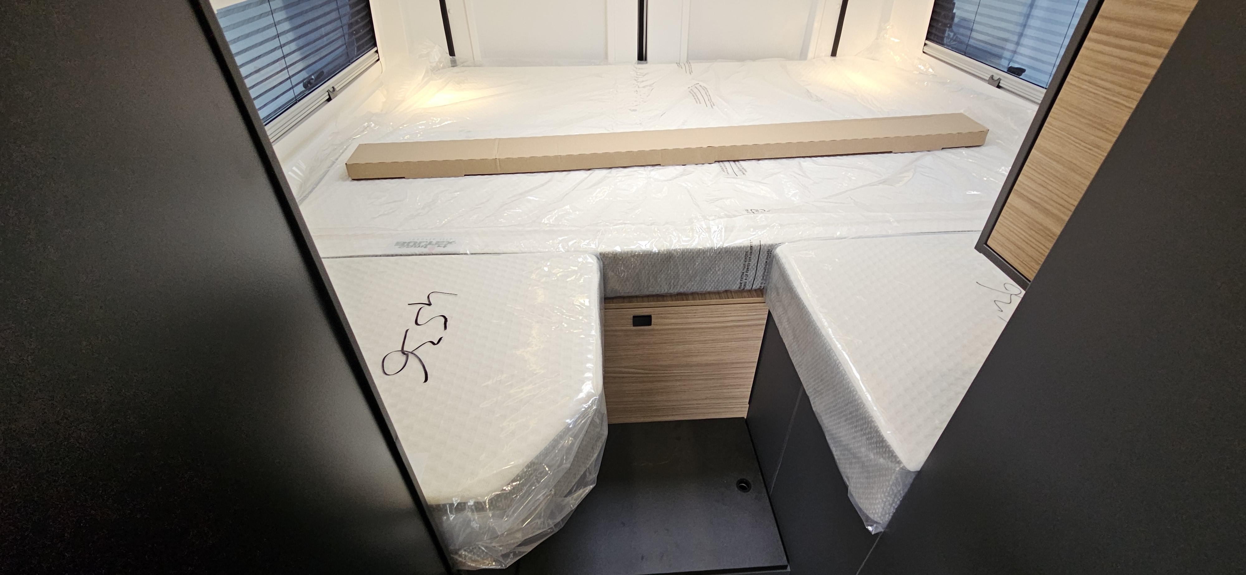  - 25 - BAVARIA K630J NOMADE 