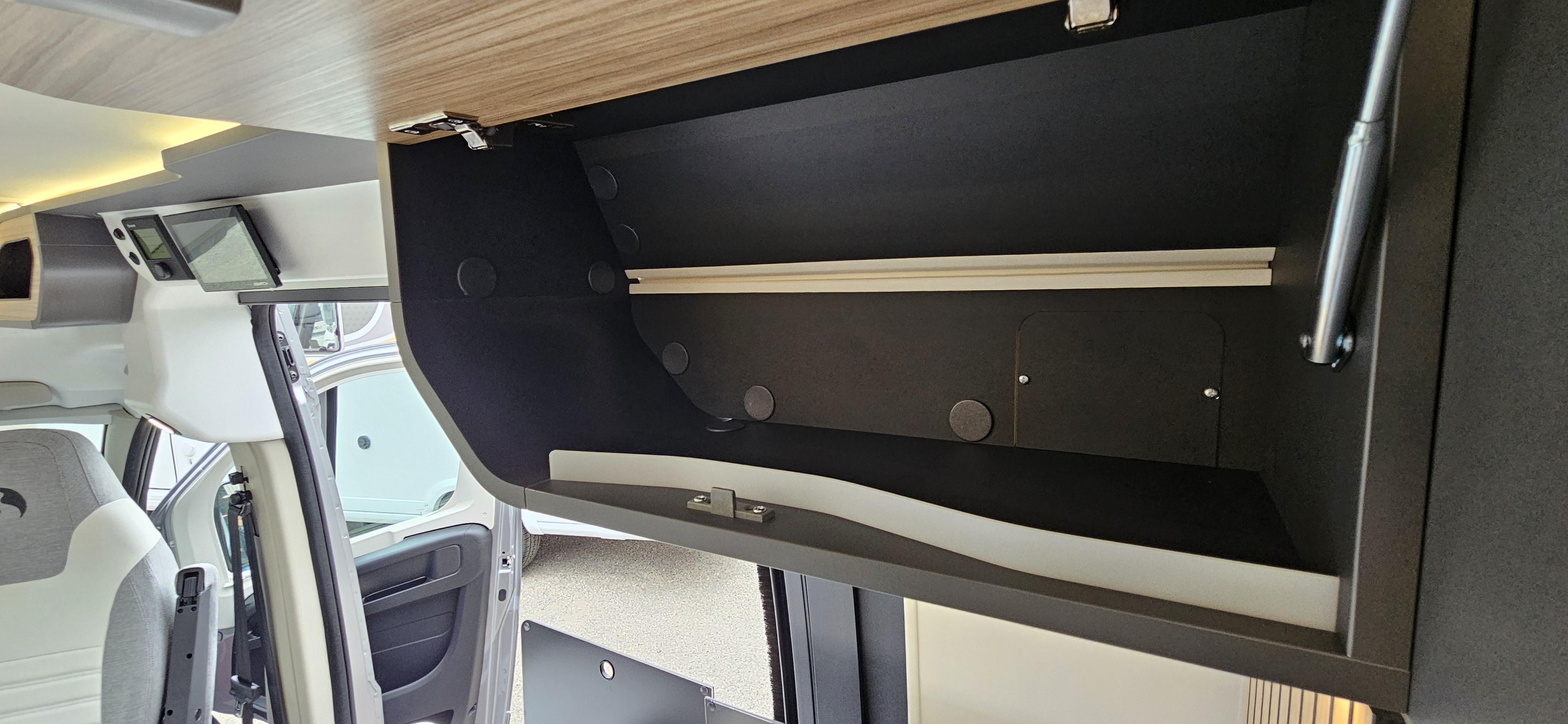  - 34 - BAVARIA K630J NOMADE 