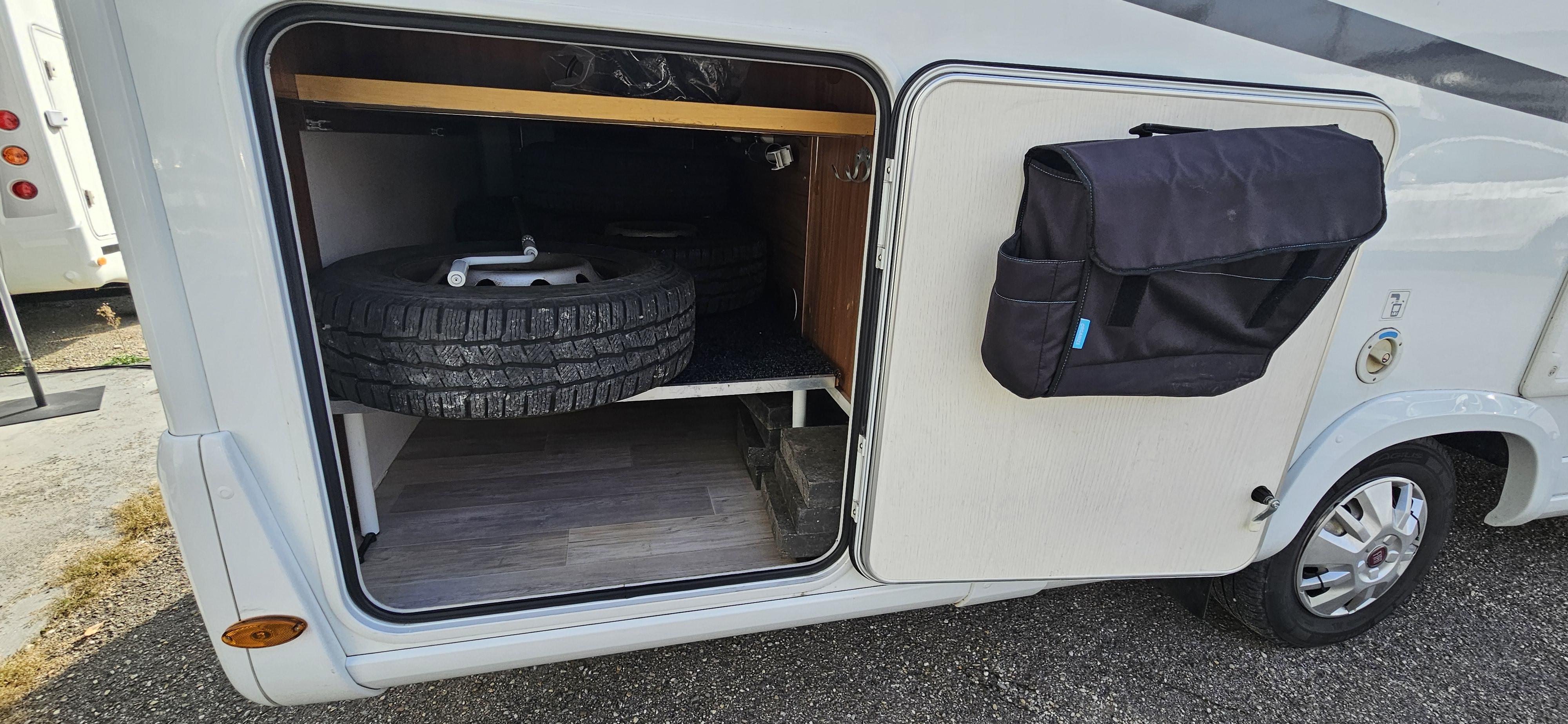  - 4 - PILOTE P 746 FC ESSENTIEL 