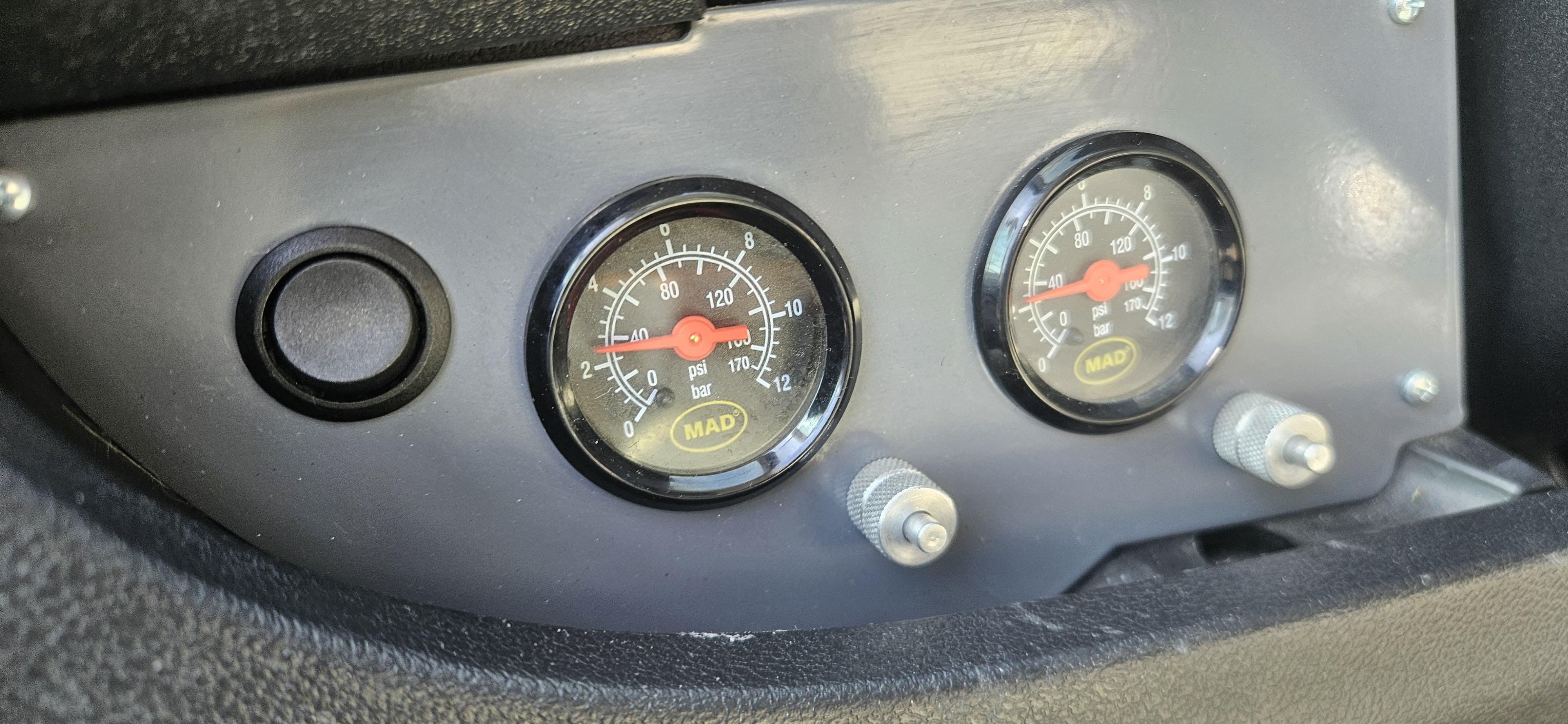  - 9 - PILOTE P 746 FC ESSENTIEL 