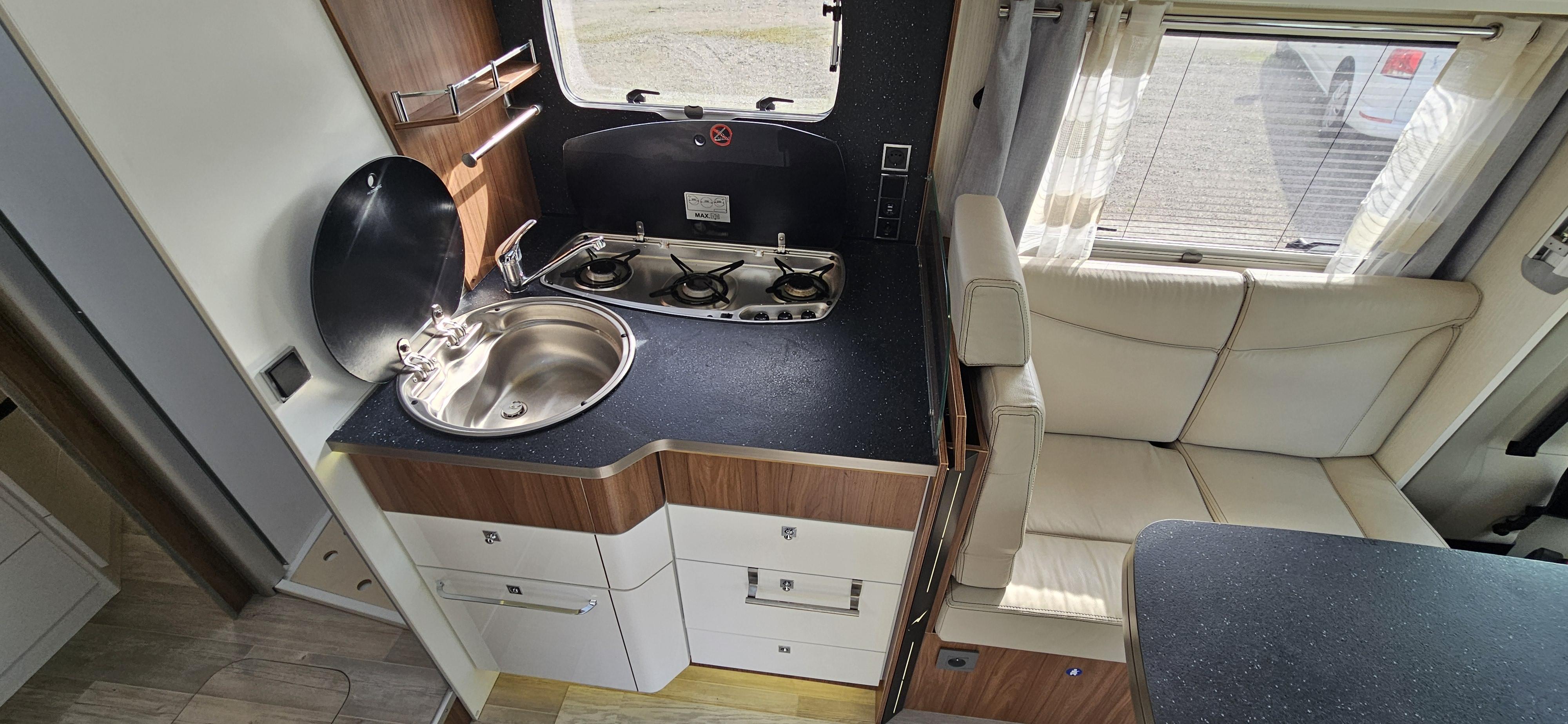  - 19 - PILOTE P 746 FC ESSENTIEL 