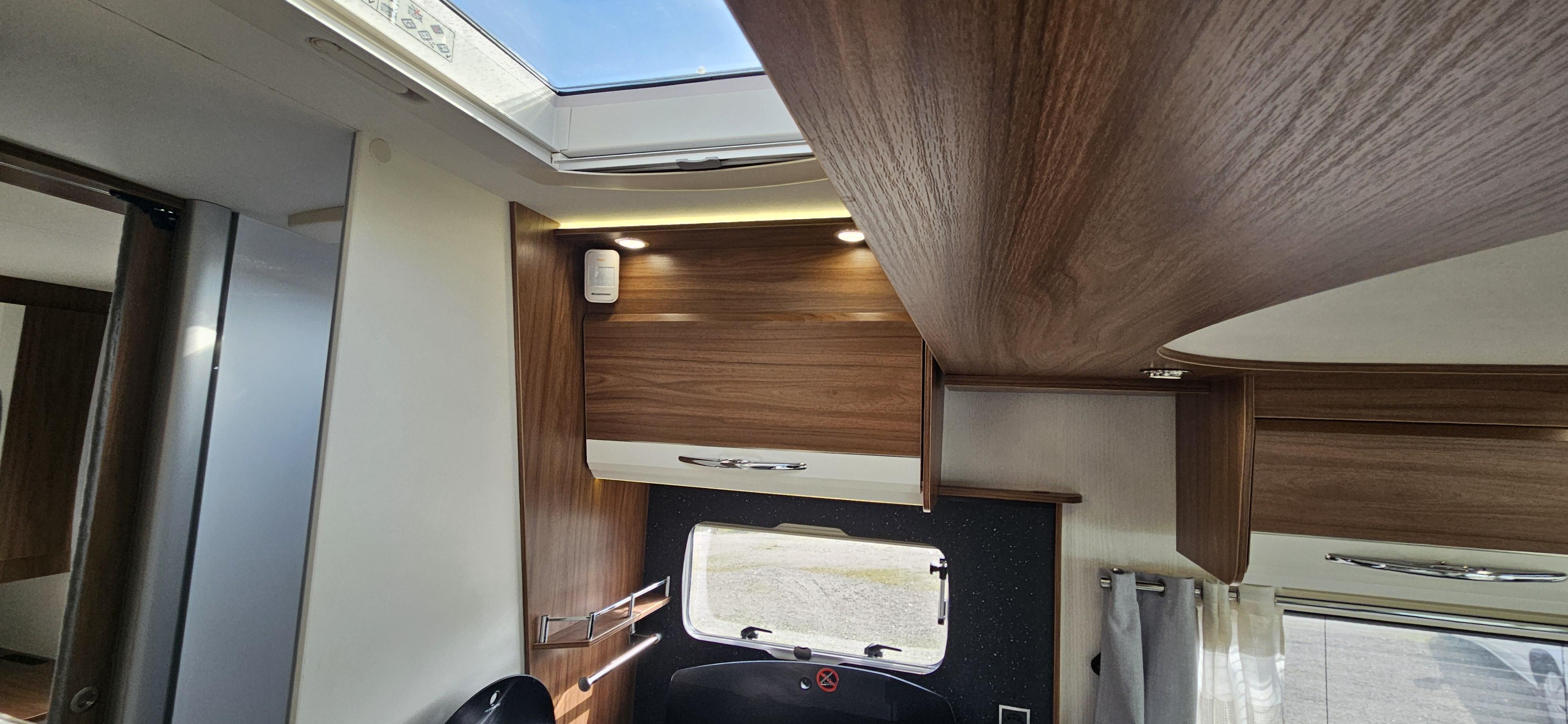  - 20 - PILOTE P 746 FC ESSENTIEL 