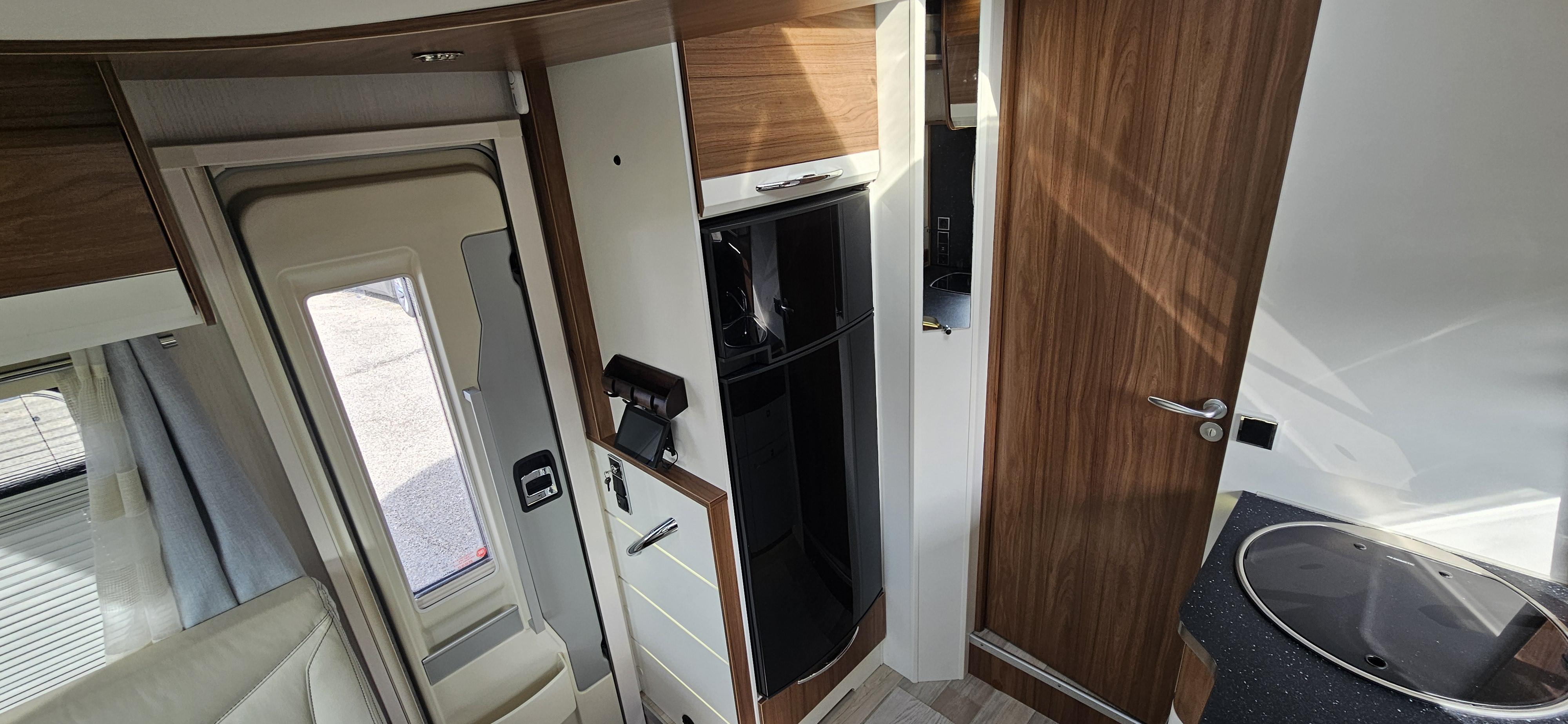  - 21 - PILOTE P 746 FC ESSENTIEL 