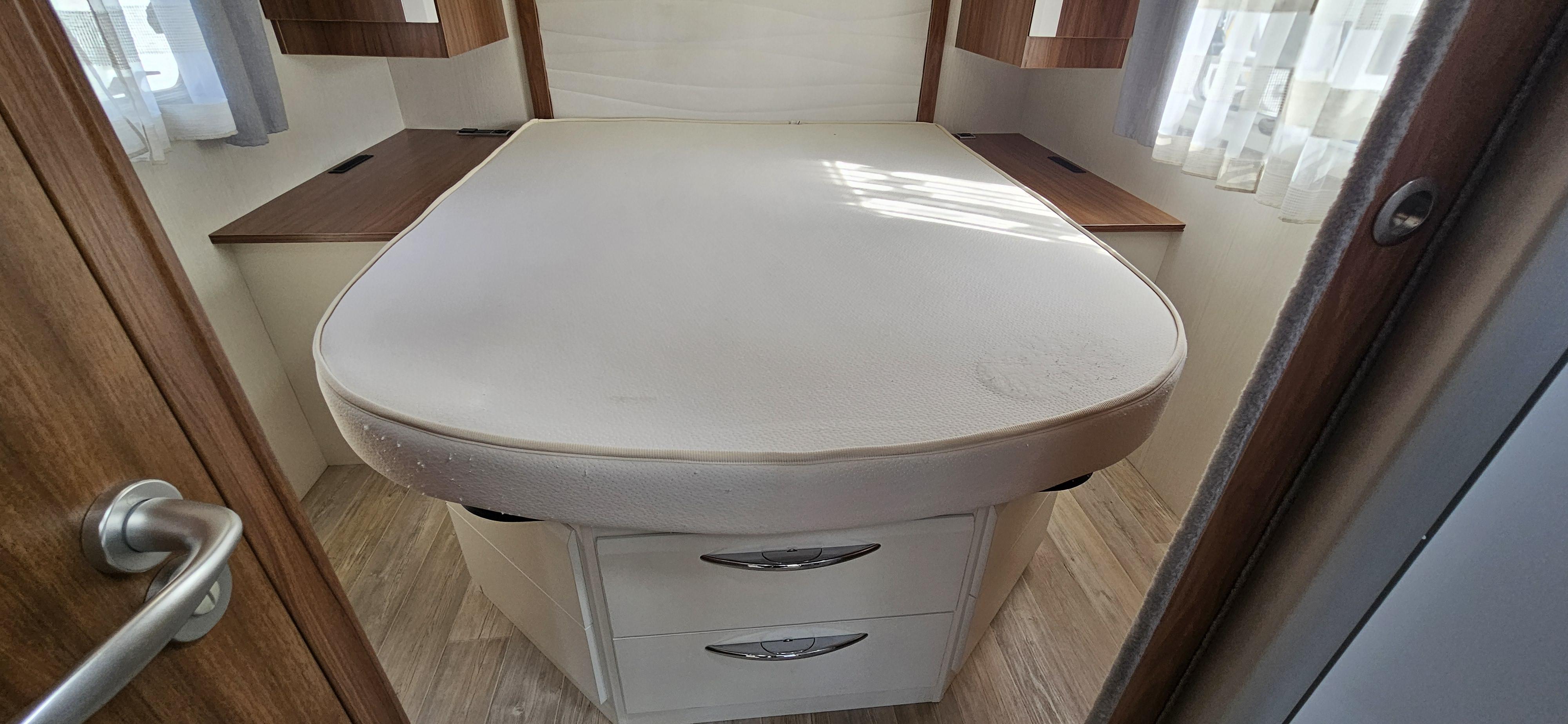  - 23 - PILOTE P 746 FC ESSENTIEL 