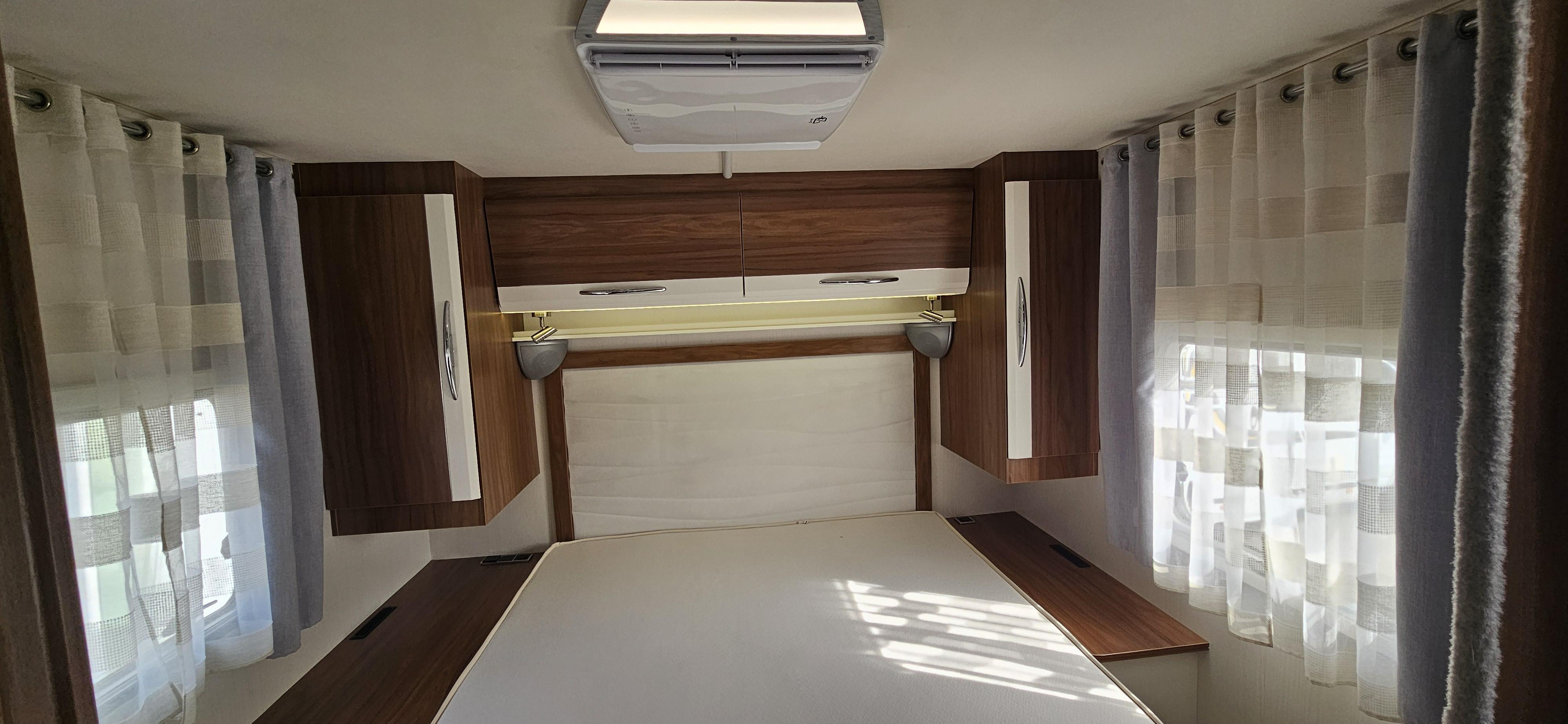  - 24 - PILOTE P 746 FC ESSENTIEL 