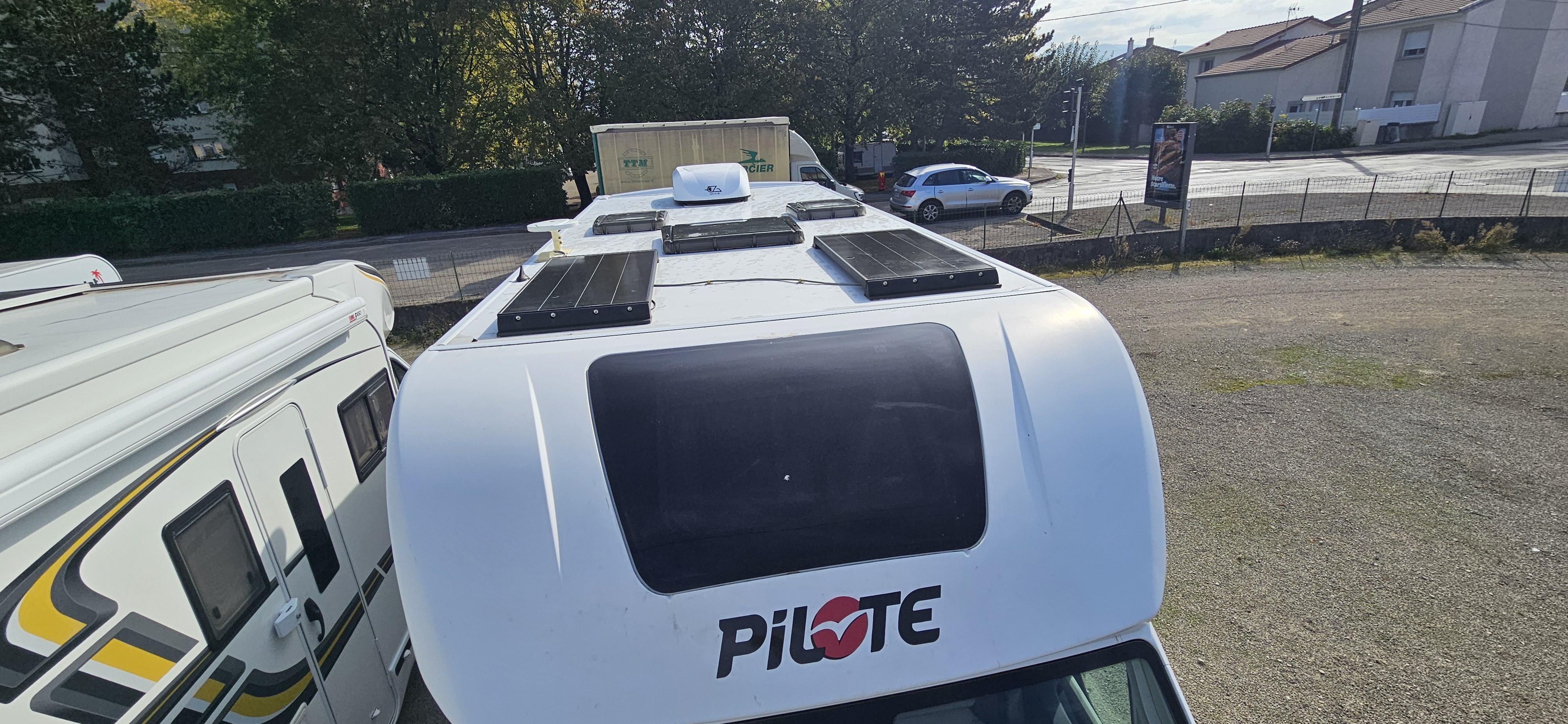  - 36 - PILOTE P 746 FC ESSENTIEL 