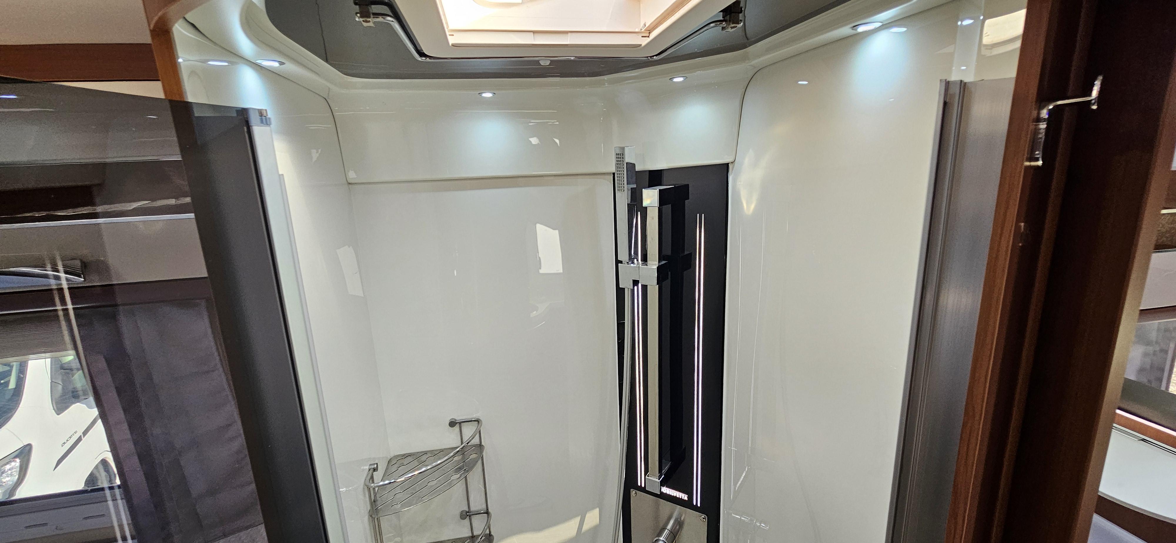  - 6 - MOBILVETTA KYACHT 85 TECHNO LINE 