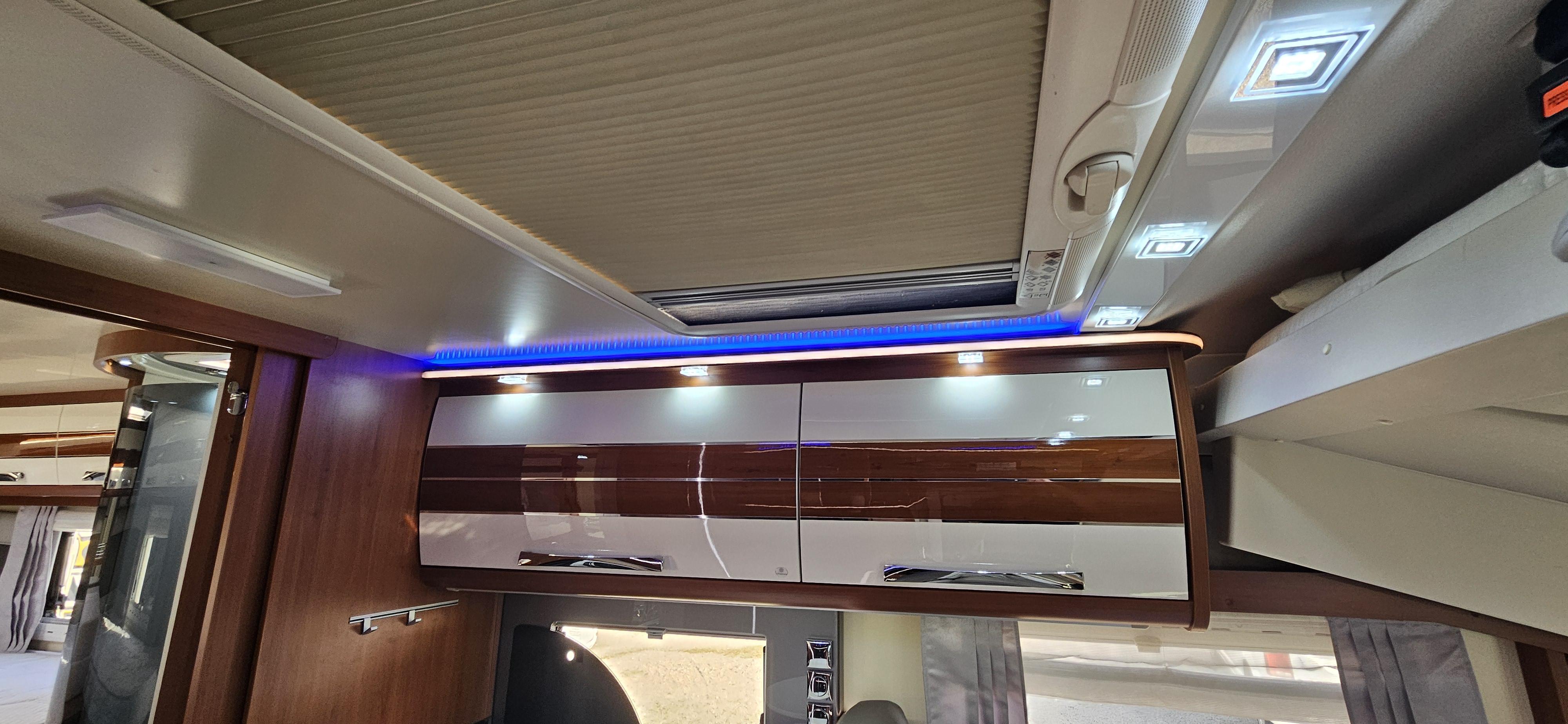  - 14 - MOBILVETTA KYACHT 85 TECHNO LINE 