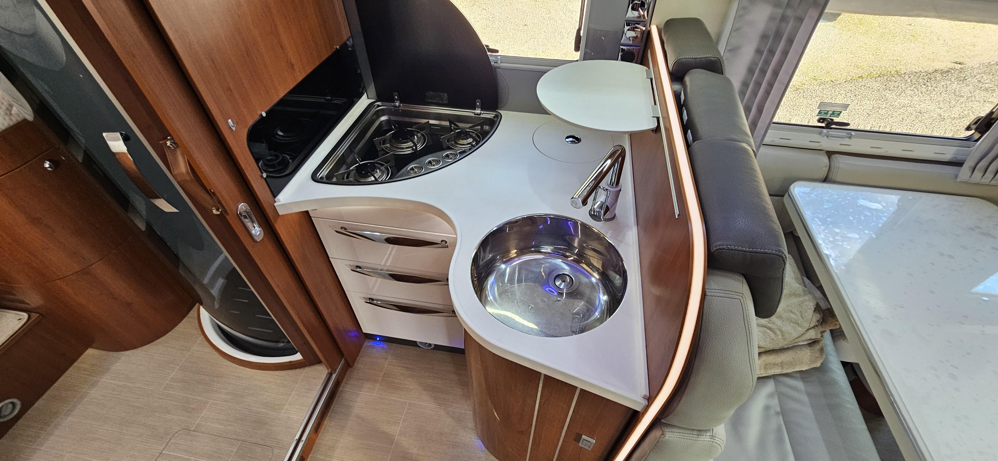  - 15 - MOBILVETTA KYACHT 85 TECHNO LINE 