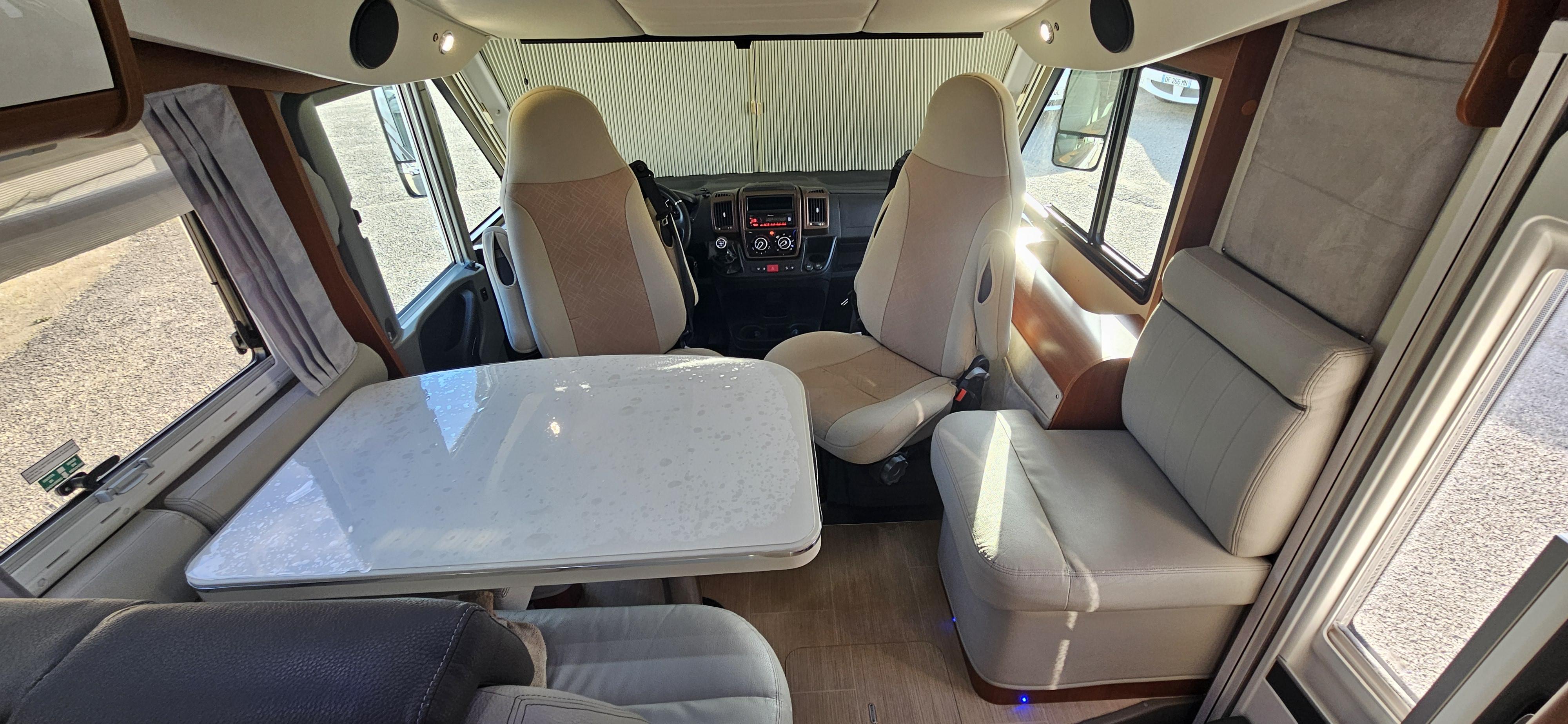  - 17 - MOBILVETTA KYACHT 85 TECHNO LINE 