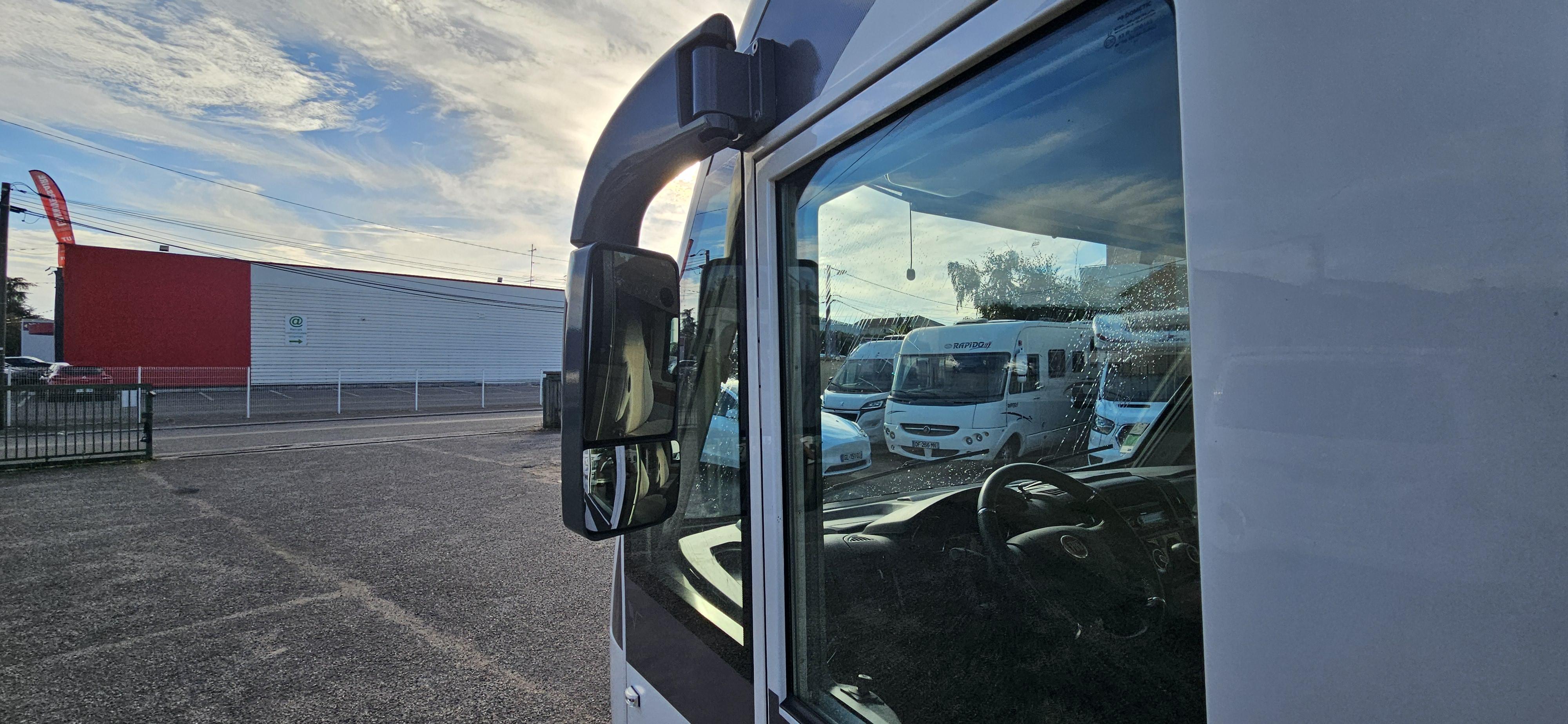  - 25 - MOBILVETTA KYACHT 85 TECHNO LINE 