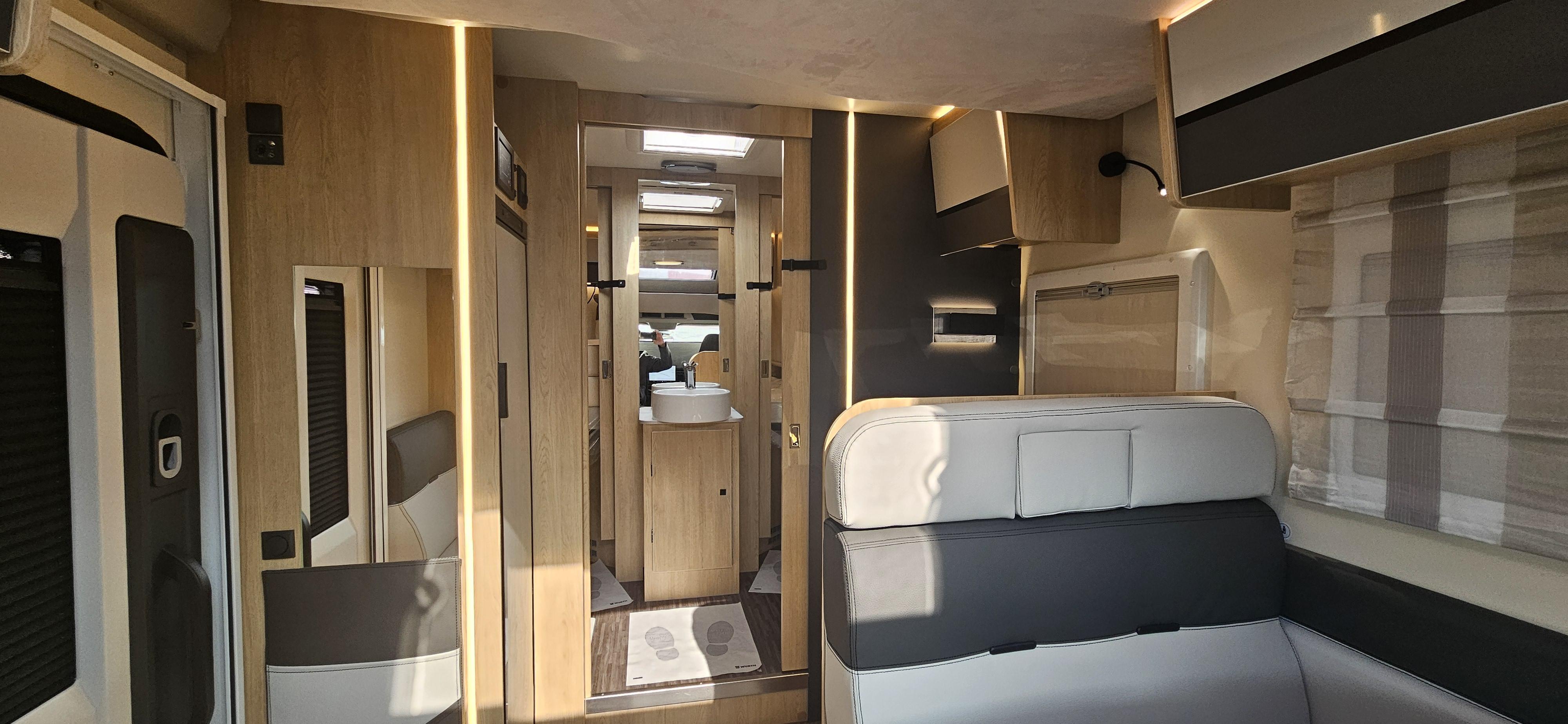  - 14 - CI MANOA 66L XT 