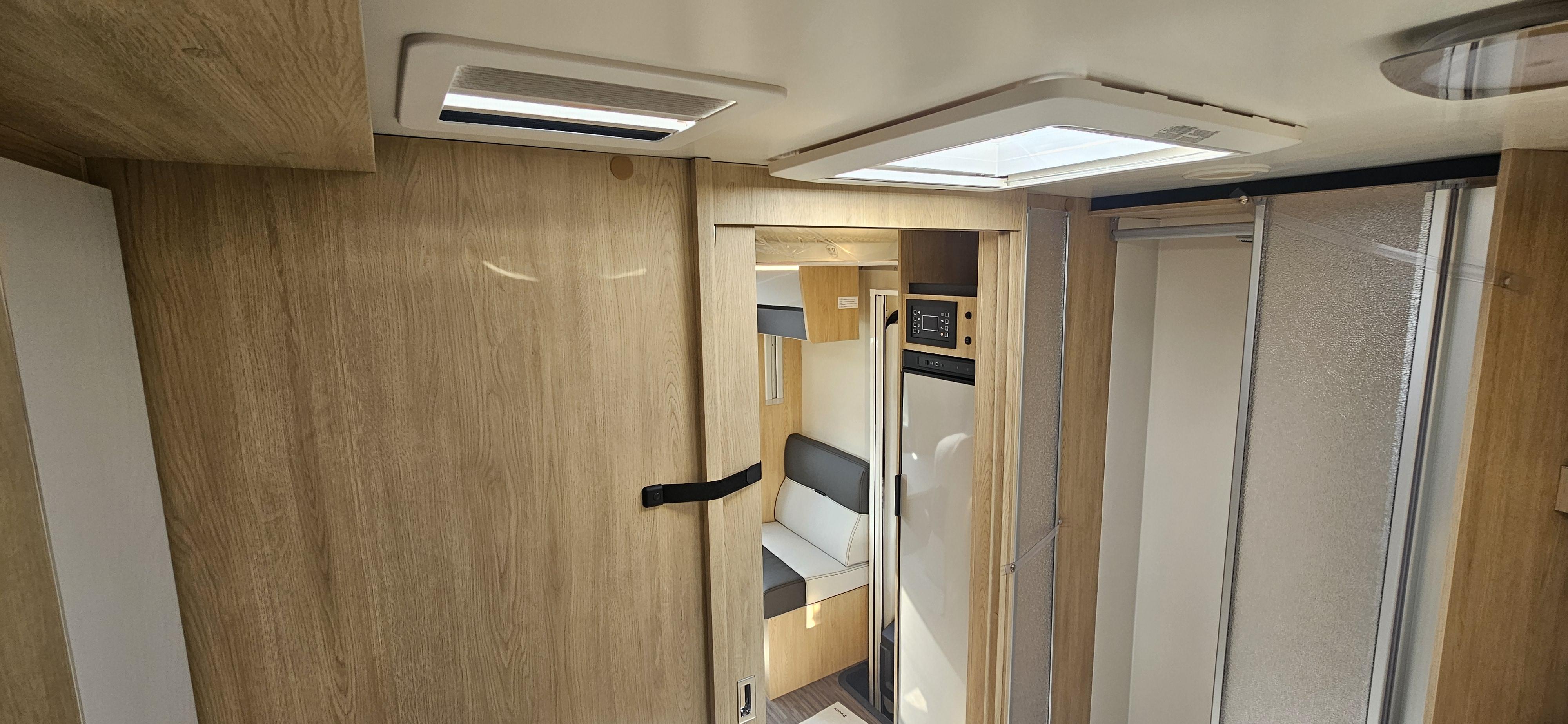  - 26 - CI MANOA 66L XT 