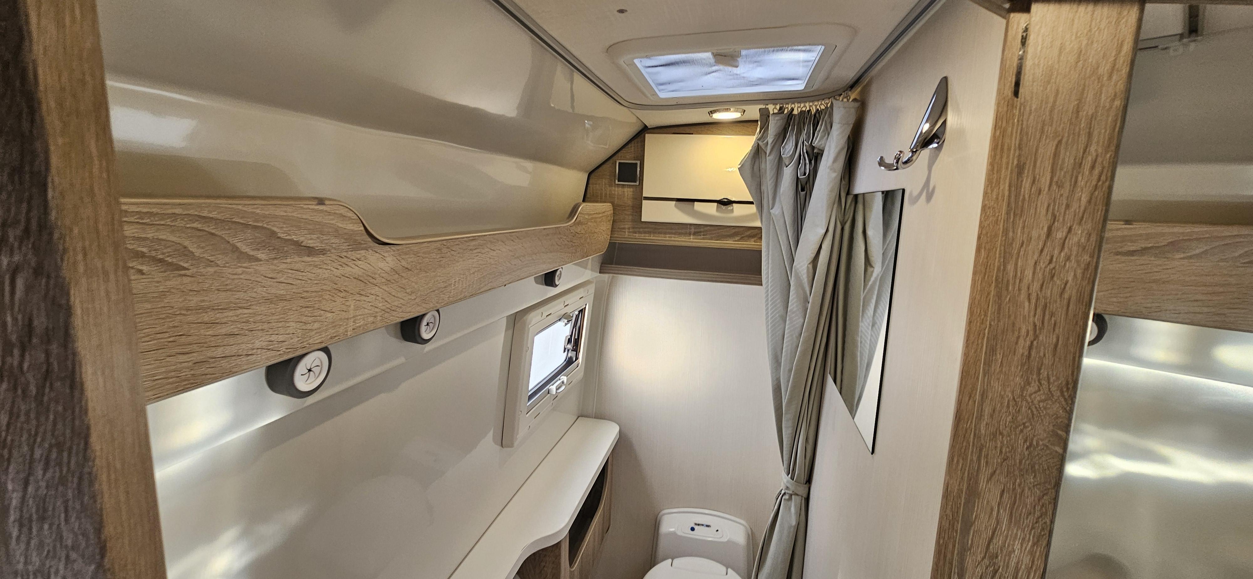  - 4 - FONT VENDOME VAN TURA 