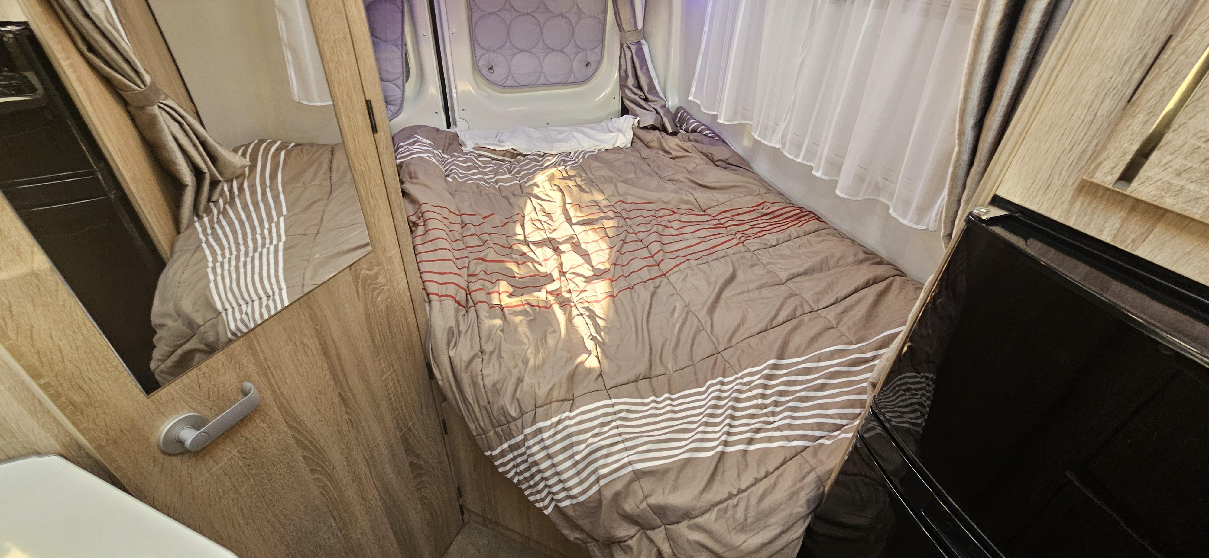  - 7 - FONT VENDOME VAN TURA 