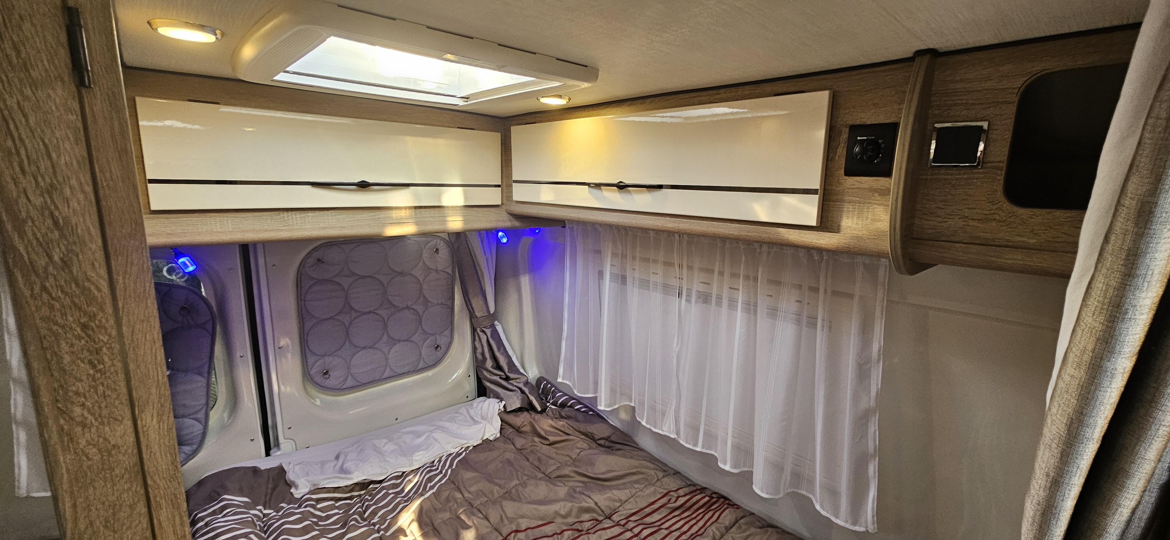  - 8 - FONT VENDOME VAN TURA 