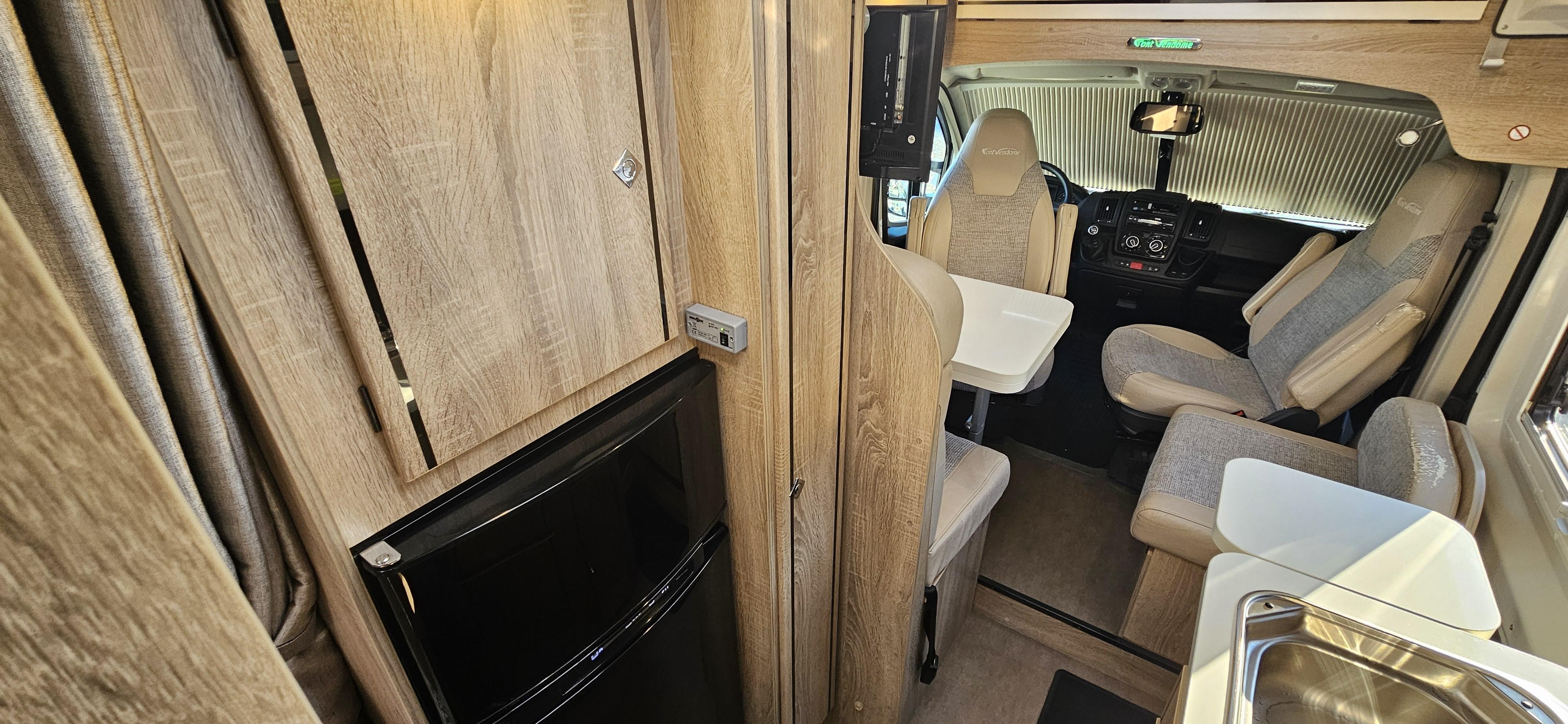  - 13 - FONT VENDOME VAN TURA 