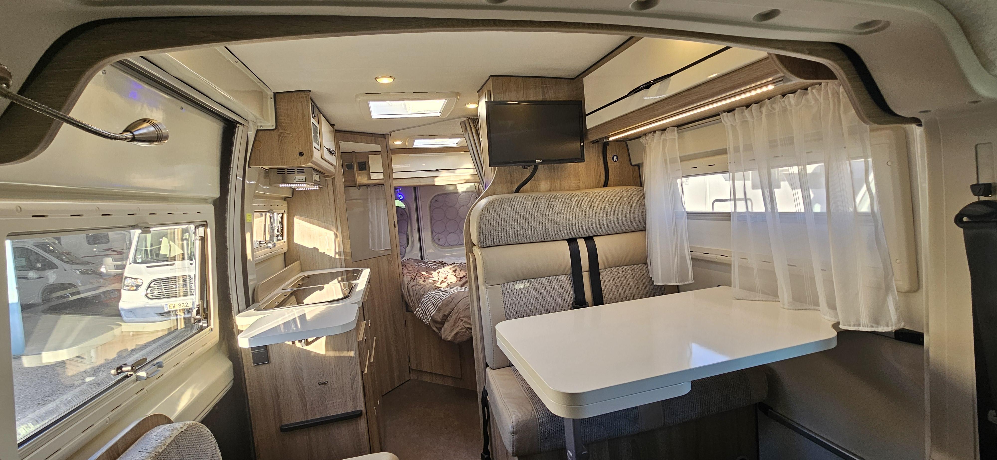  - 18 - FONT VENDOME VAN TURA 