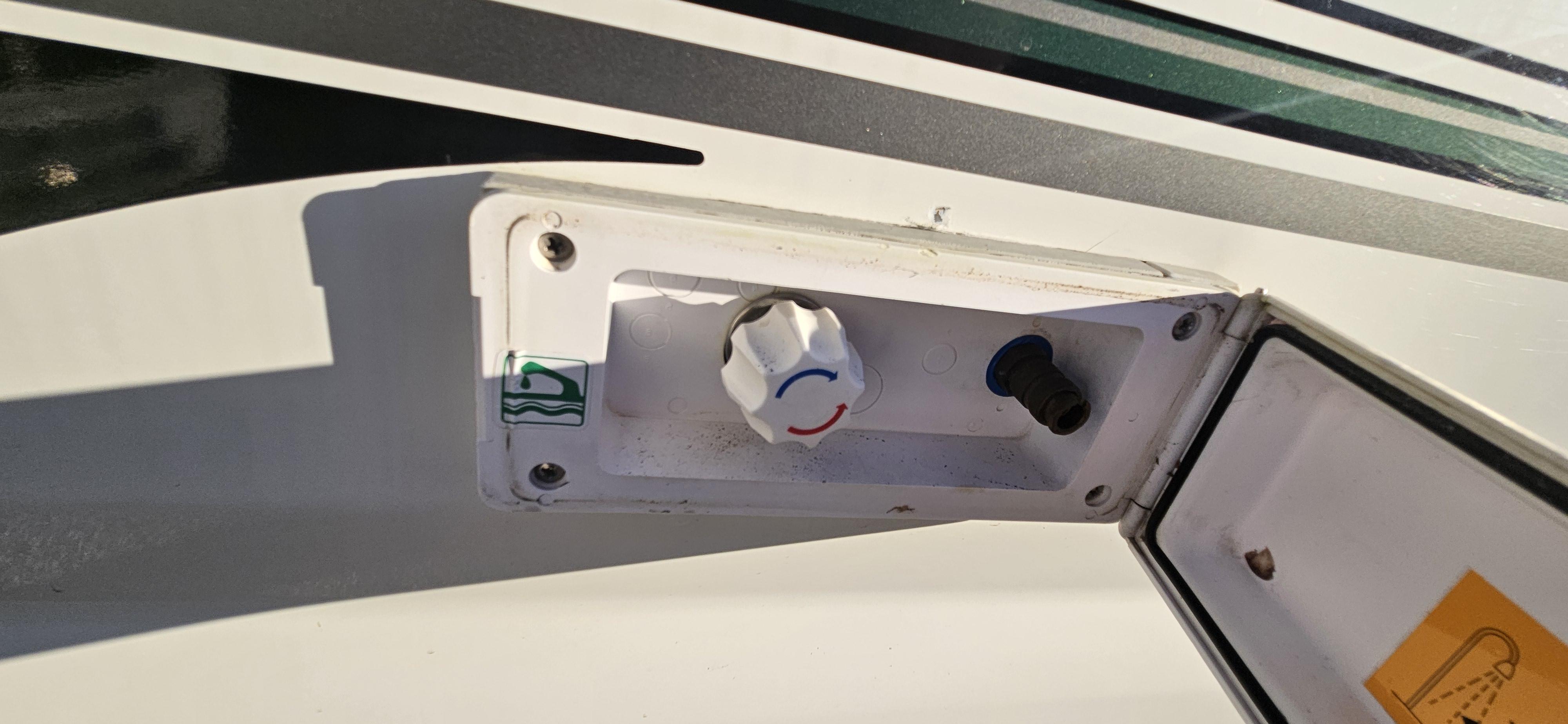  - 23 - FONT VENDOME VAN TURA 