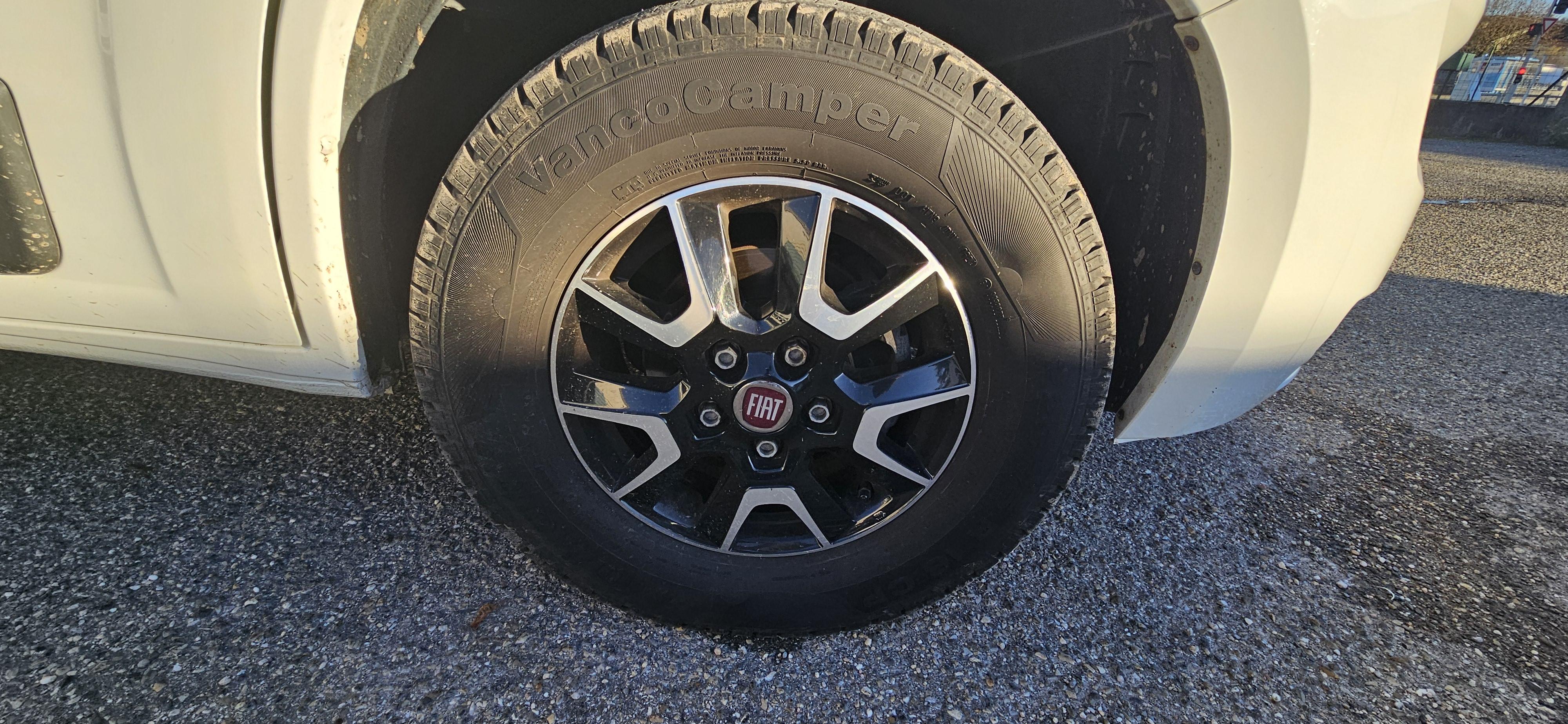  - 31 - FONT VENDOME VAN TURA 