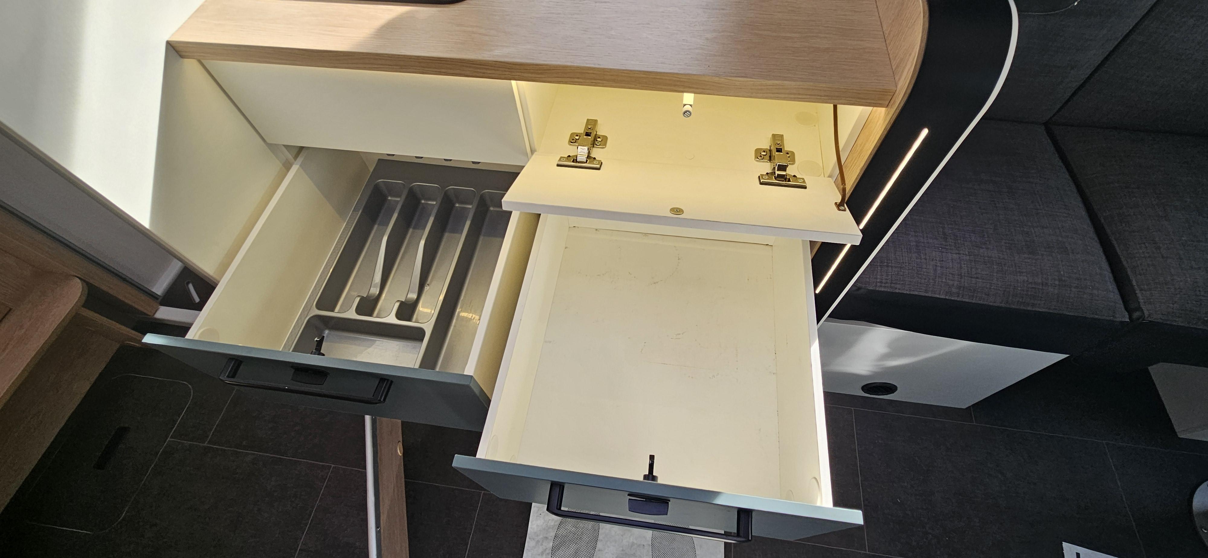  - 13 - BAVARIA QWEST 696G EDITION SPECIALE 