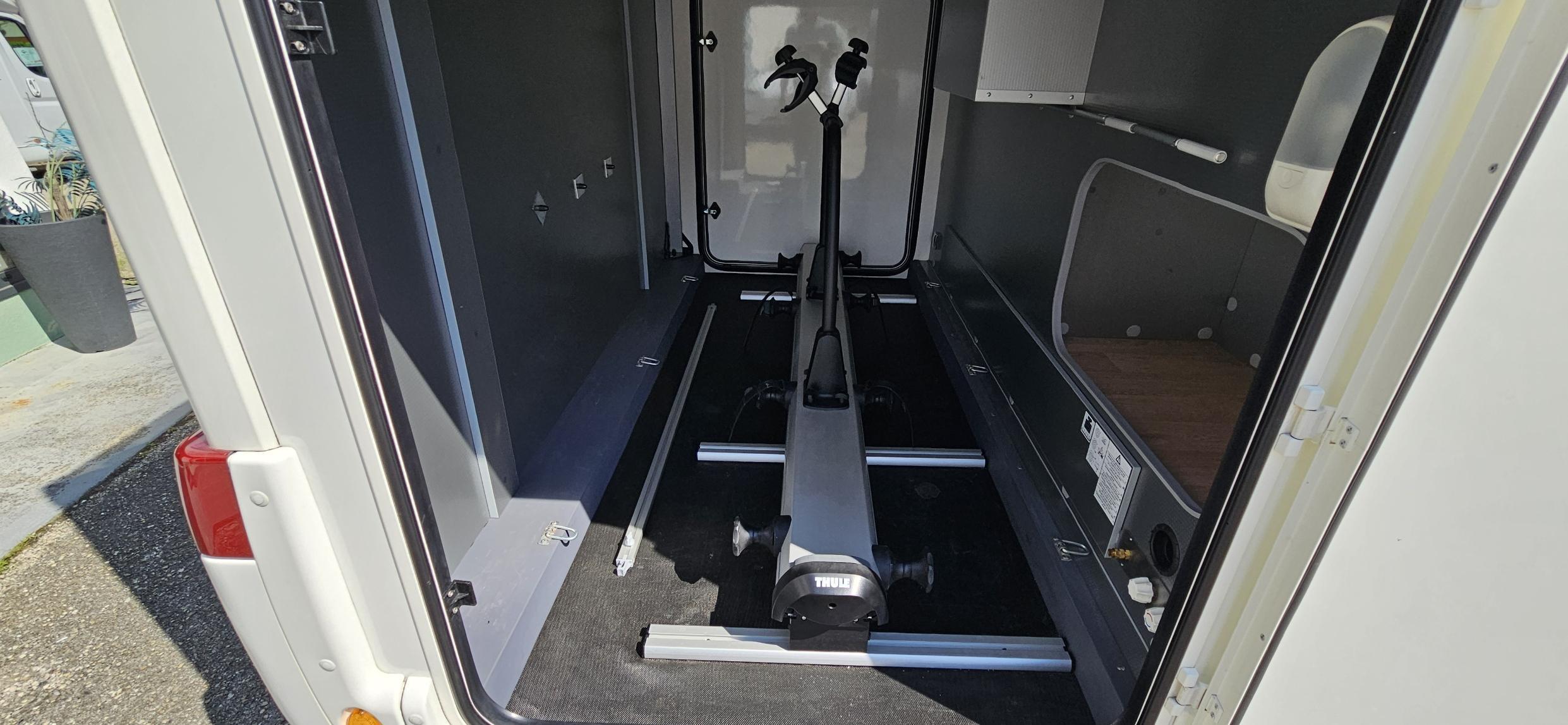  - 13 - RAPIDO 8066 DF PREMIUM EDITION 