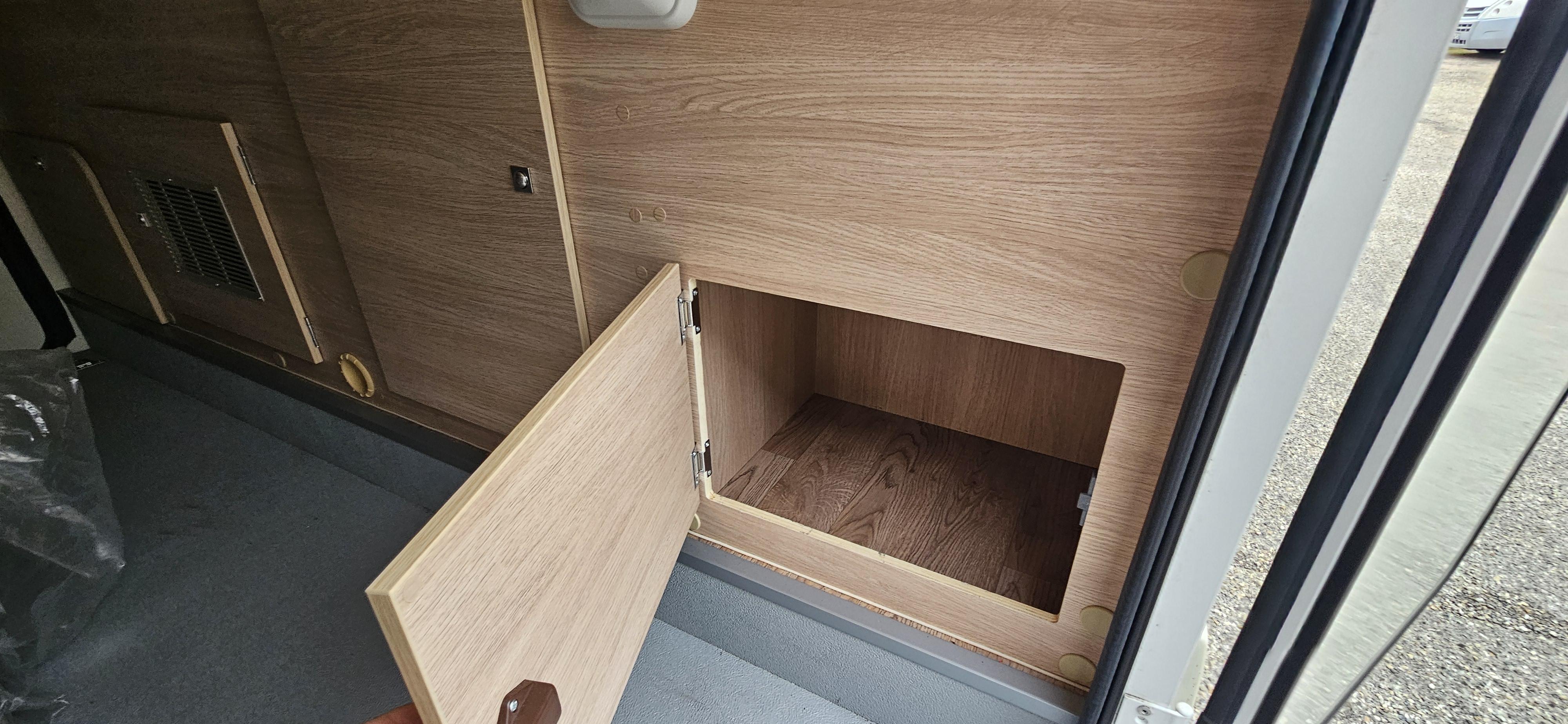  - 9 - GIOTTILINE SIENA 390 PRIVILEGE 