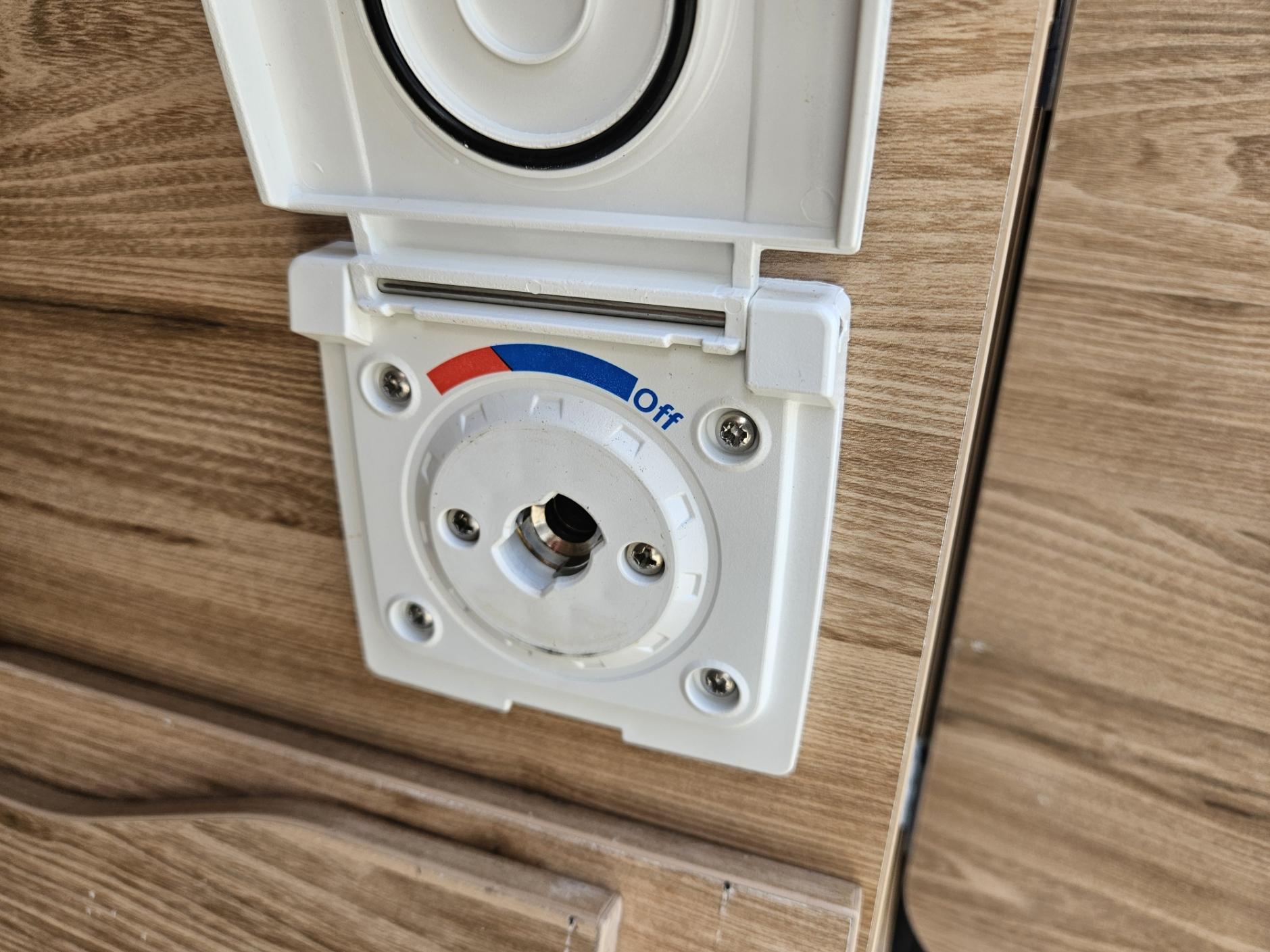  - 16 - BAVARIA K600G 