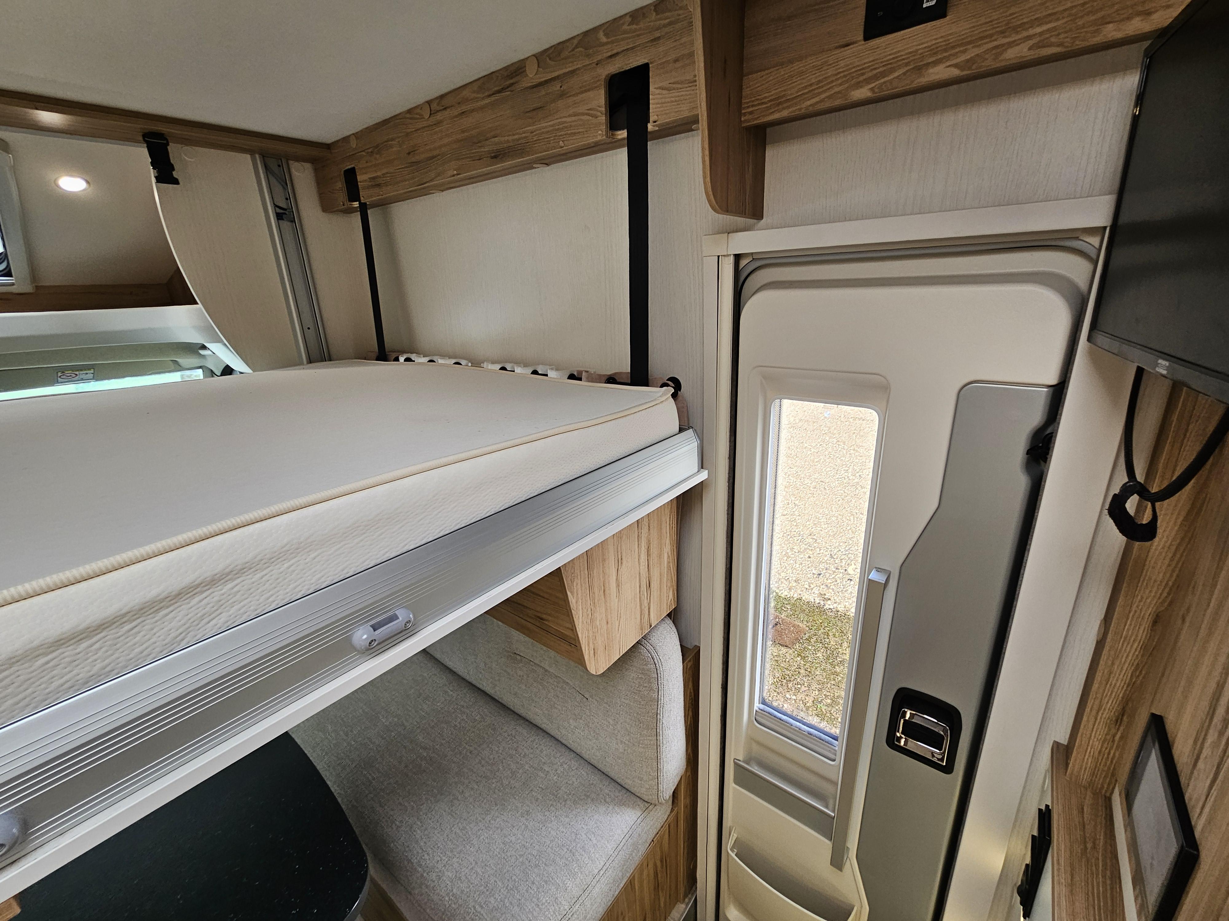  - 13 - BAVARIA T 726 P STYLE 