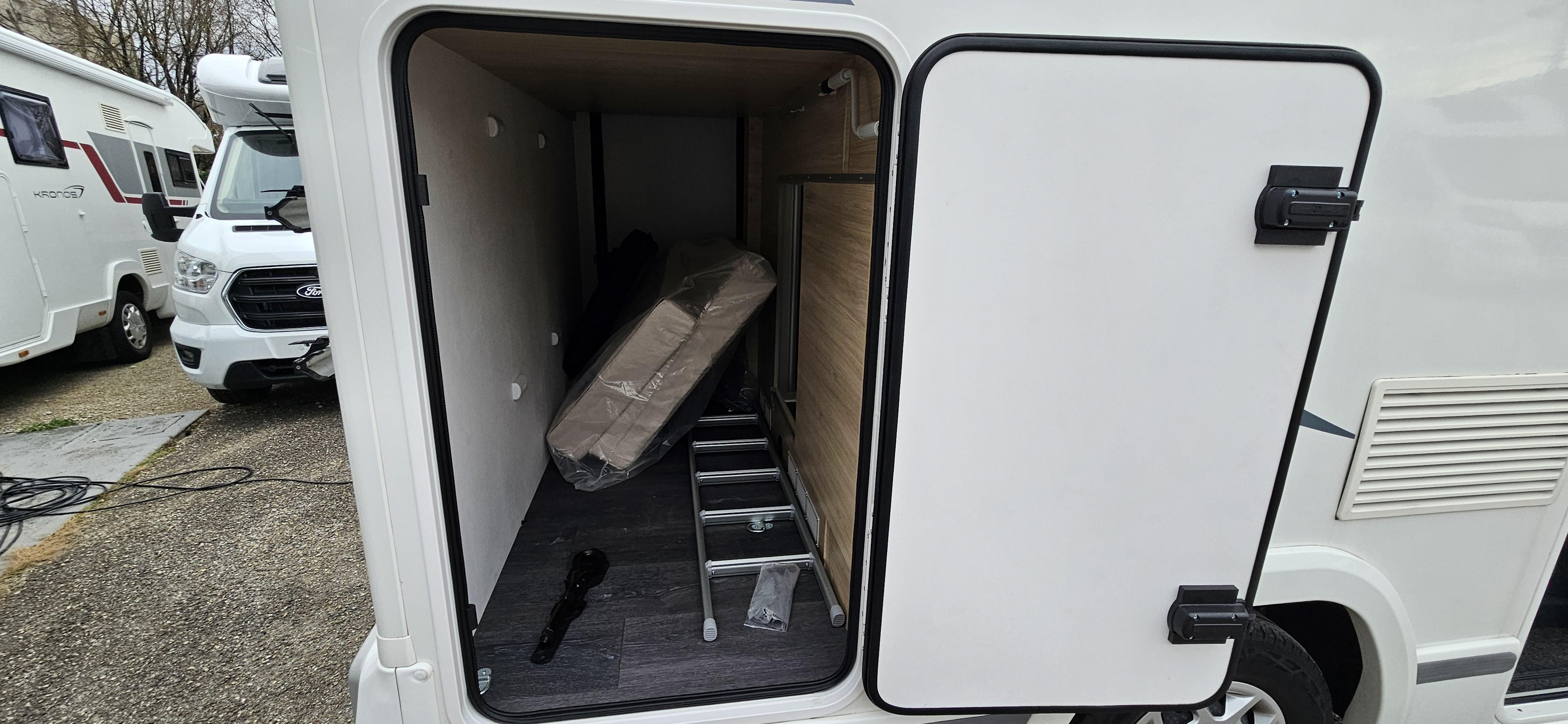  - 4 - CHAUSSON 650 FIRST LINE 