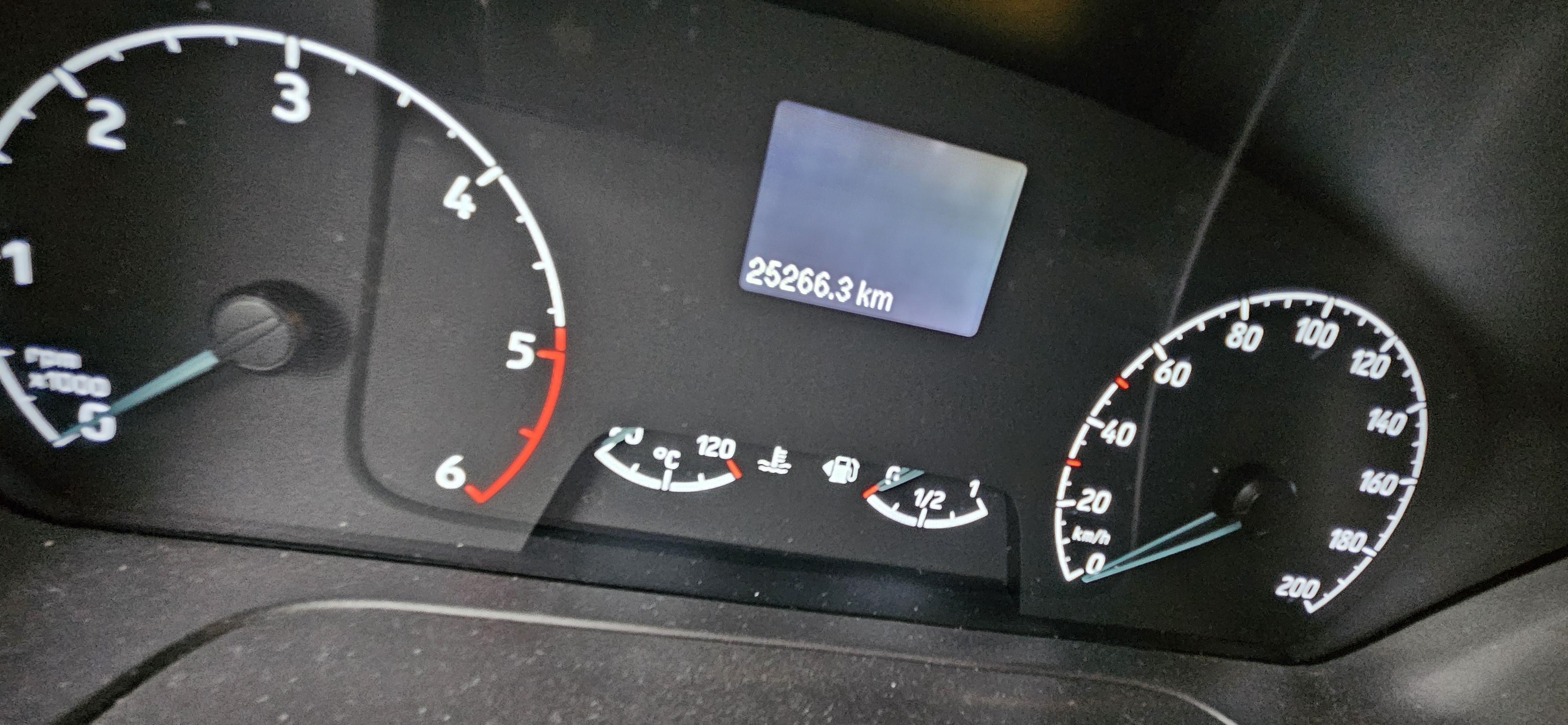  - 9 - CHAUSSON 650 FIRST LINE 